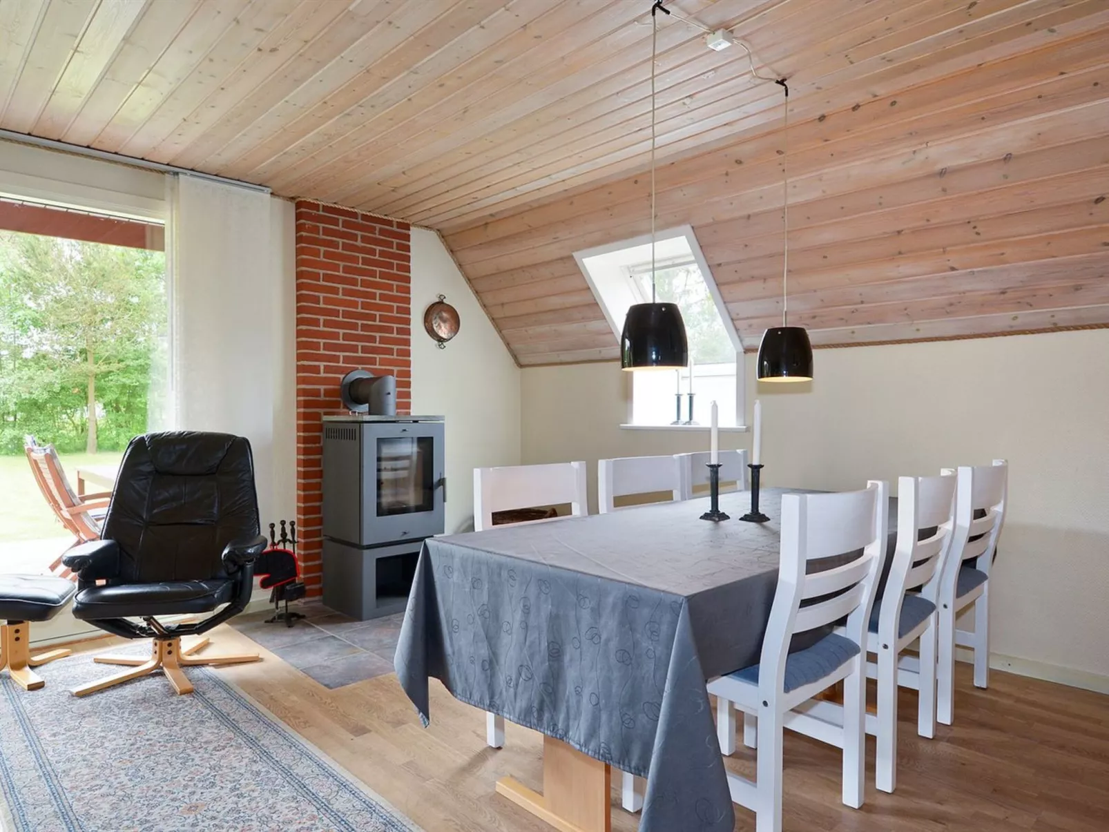 "Hannele" - 10km from the sea-Binnen