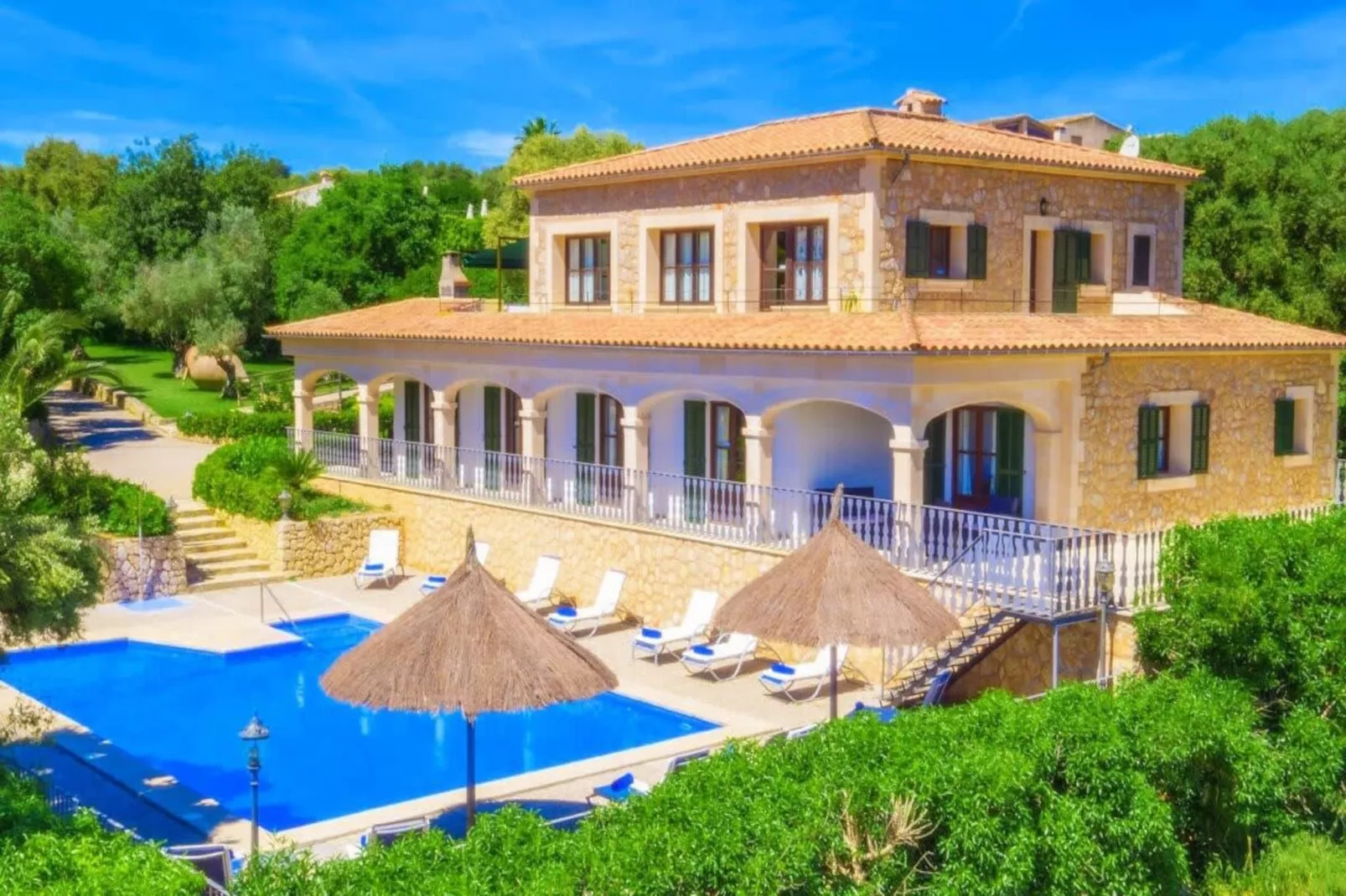 Villa Sa Pleta in Pe-Buitenkant zomer