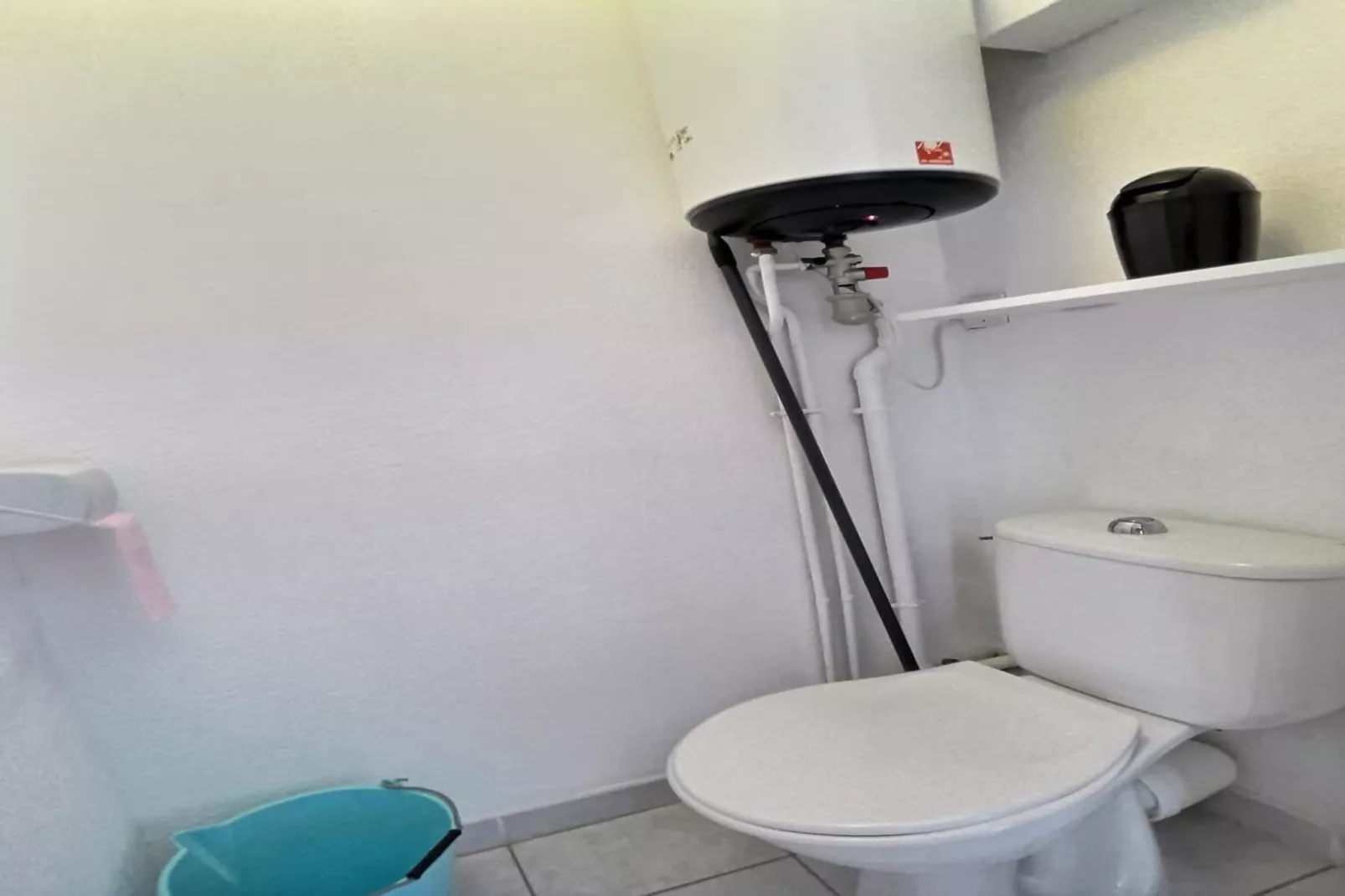 LOU 180 DESSELLE-Badkamer