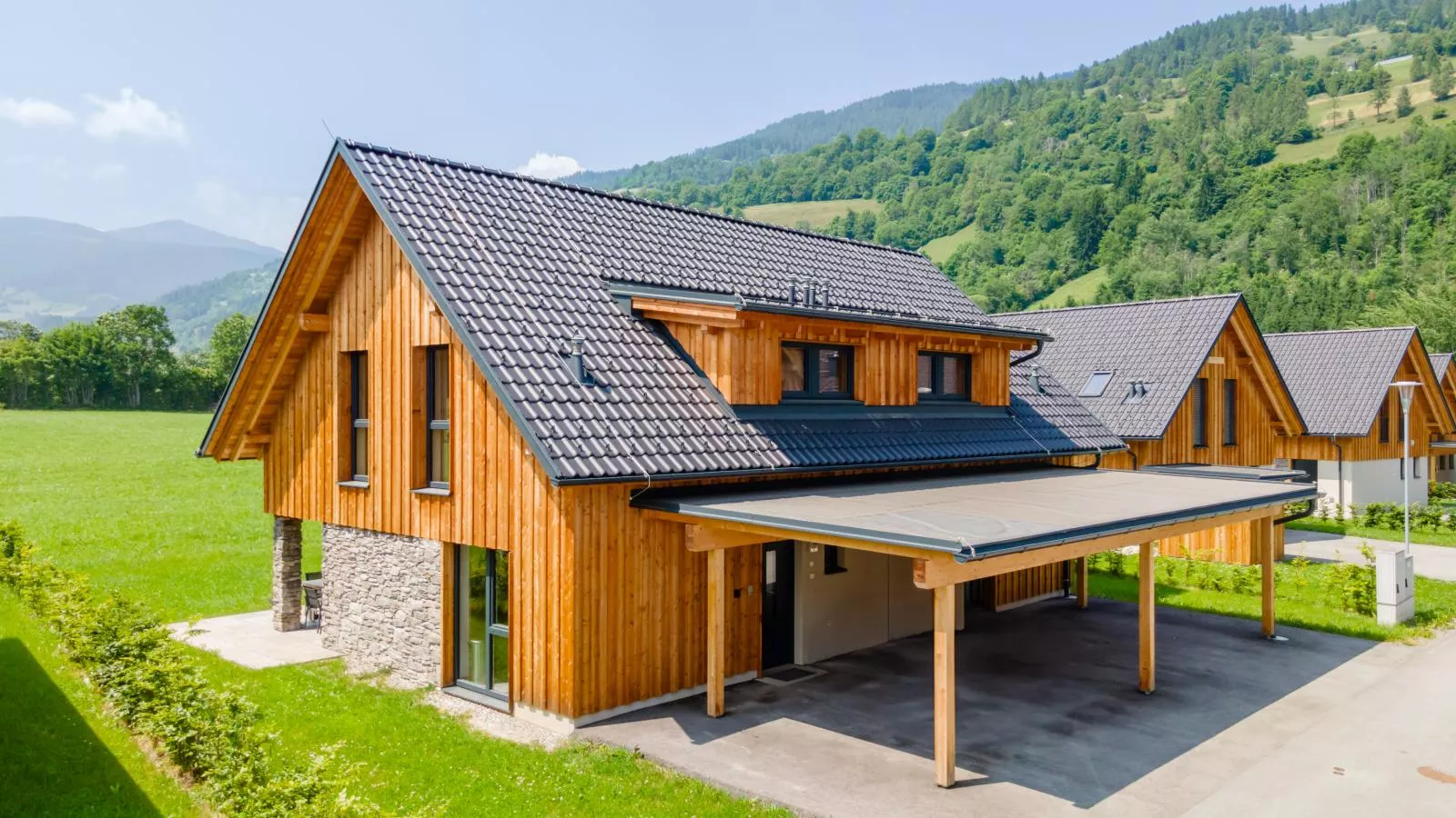 Mountain Chalet Aquarius 5A-Buitenkant zomer