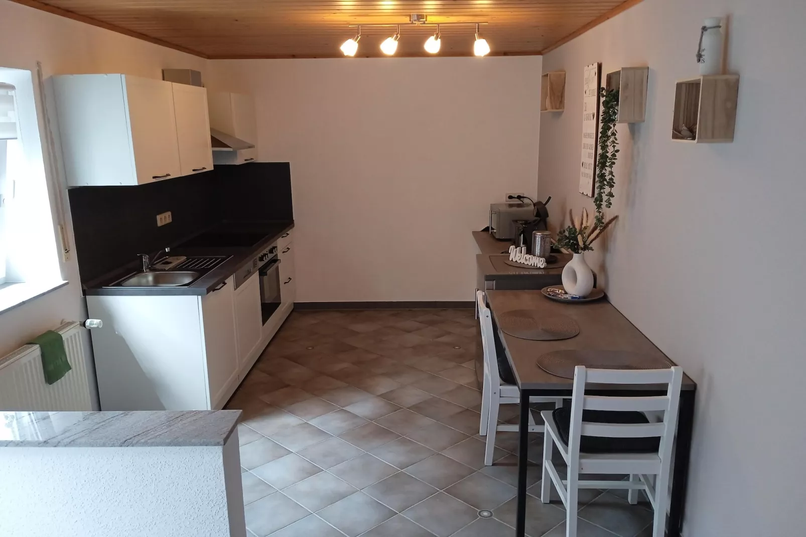 Ferienwohnung Andrea-Eetkamer