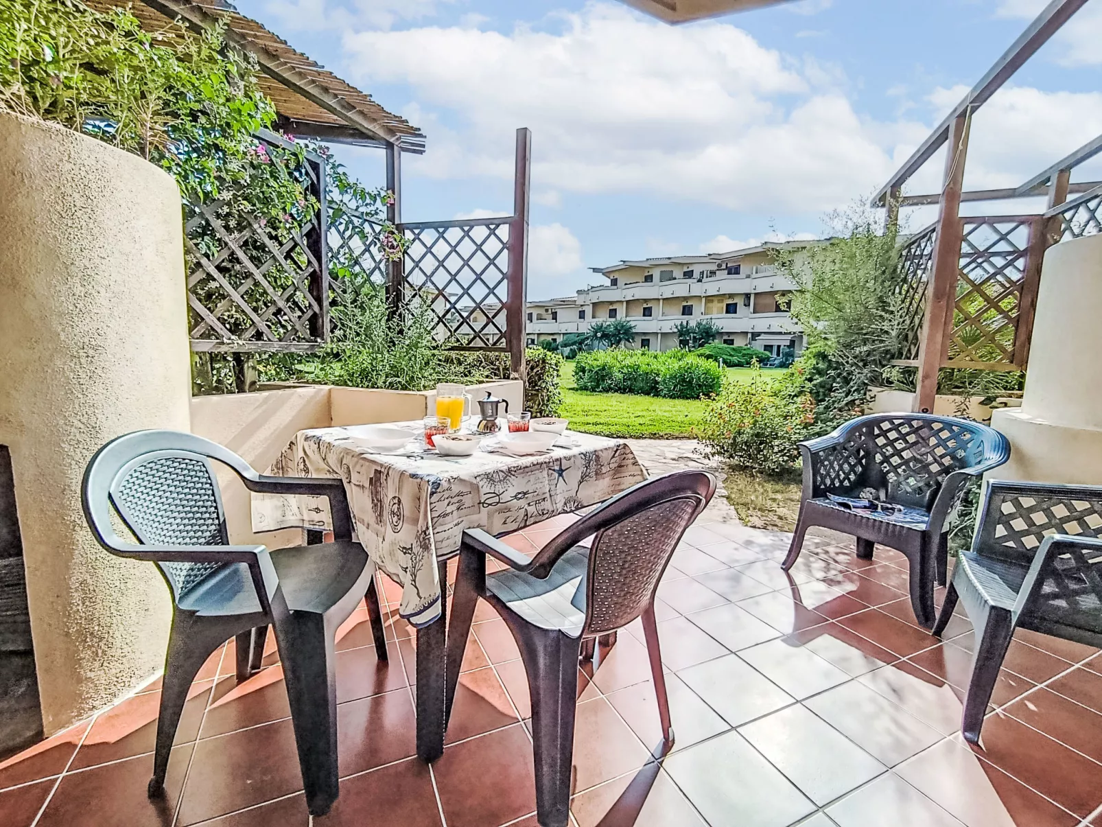 Iris 7, Terza Spiaggia-Buiten