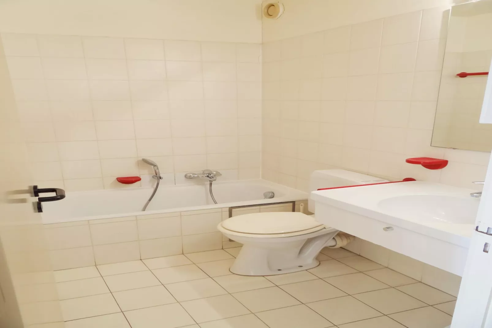 VIERBOETE-Badkamer