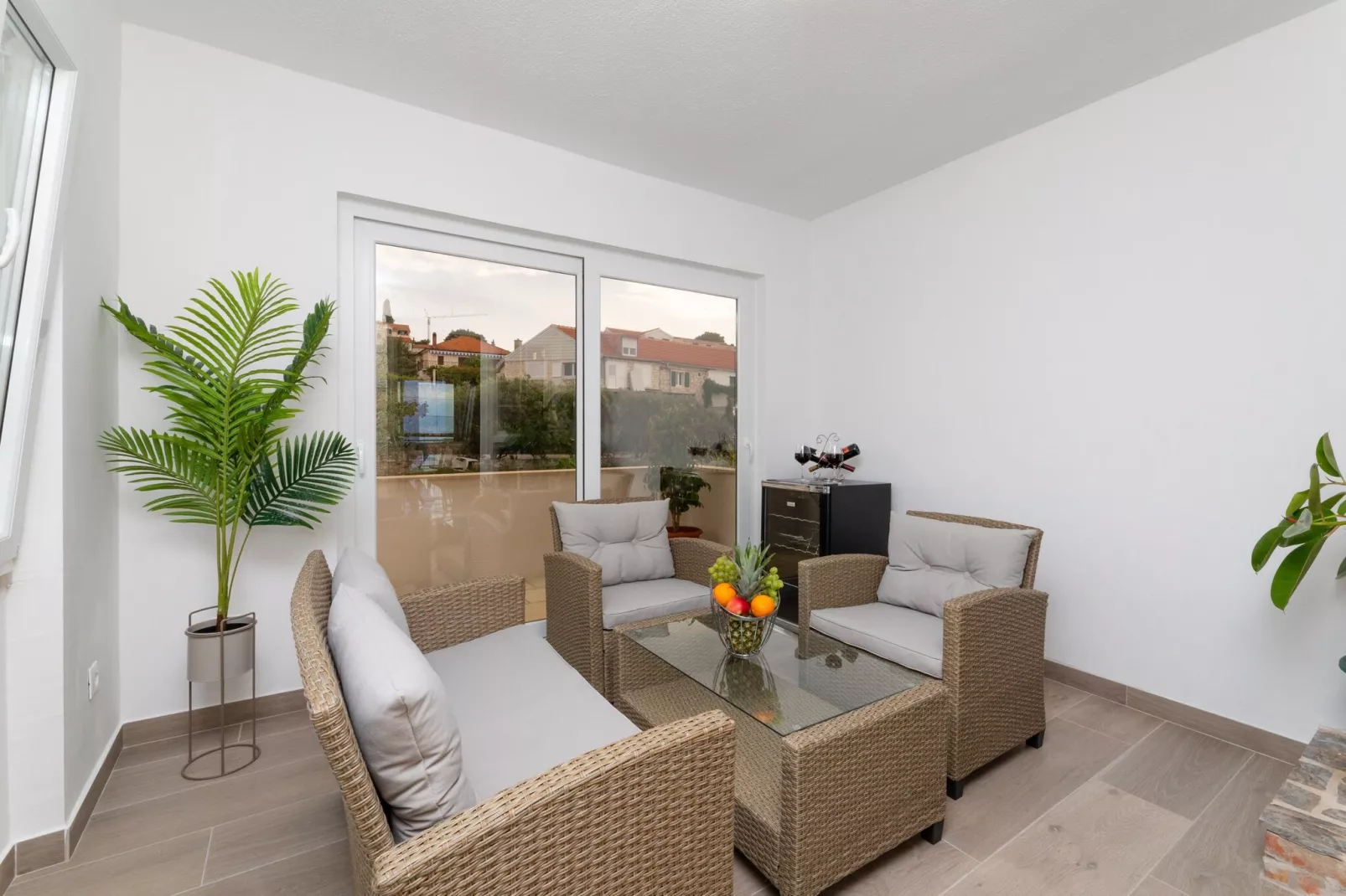 Apartments Tino- Two Bedroom Apartment with Terrace and Sea View(A2)-Woonkamer