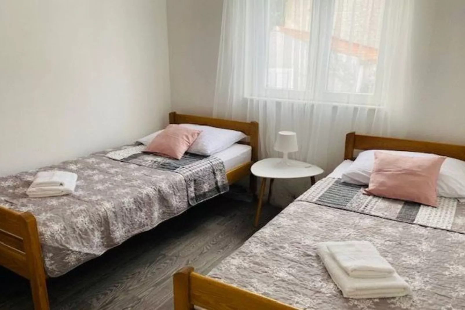 Villa Brazza - Two Bedroom Apartment A2-Slaapkamer