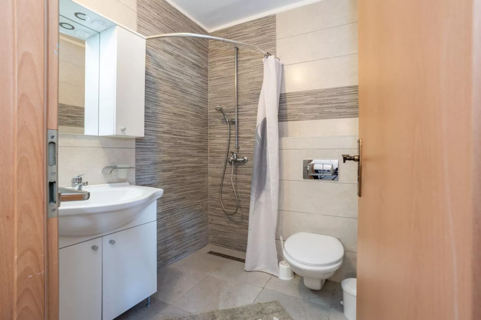 Apartments Robi & Kristina - One Bedroom Apartment with Sea View A4-Badkamer