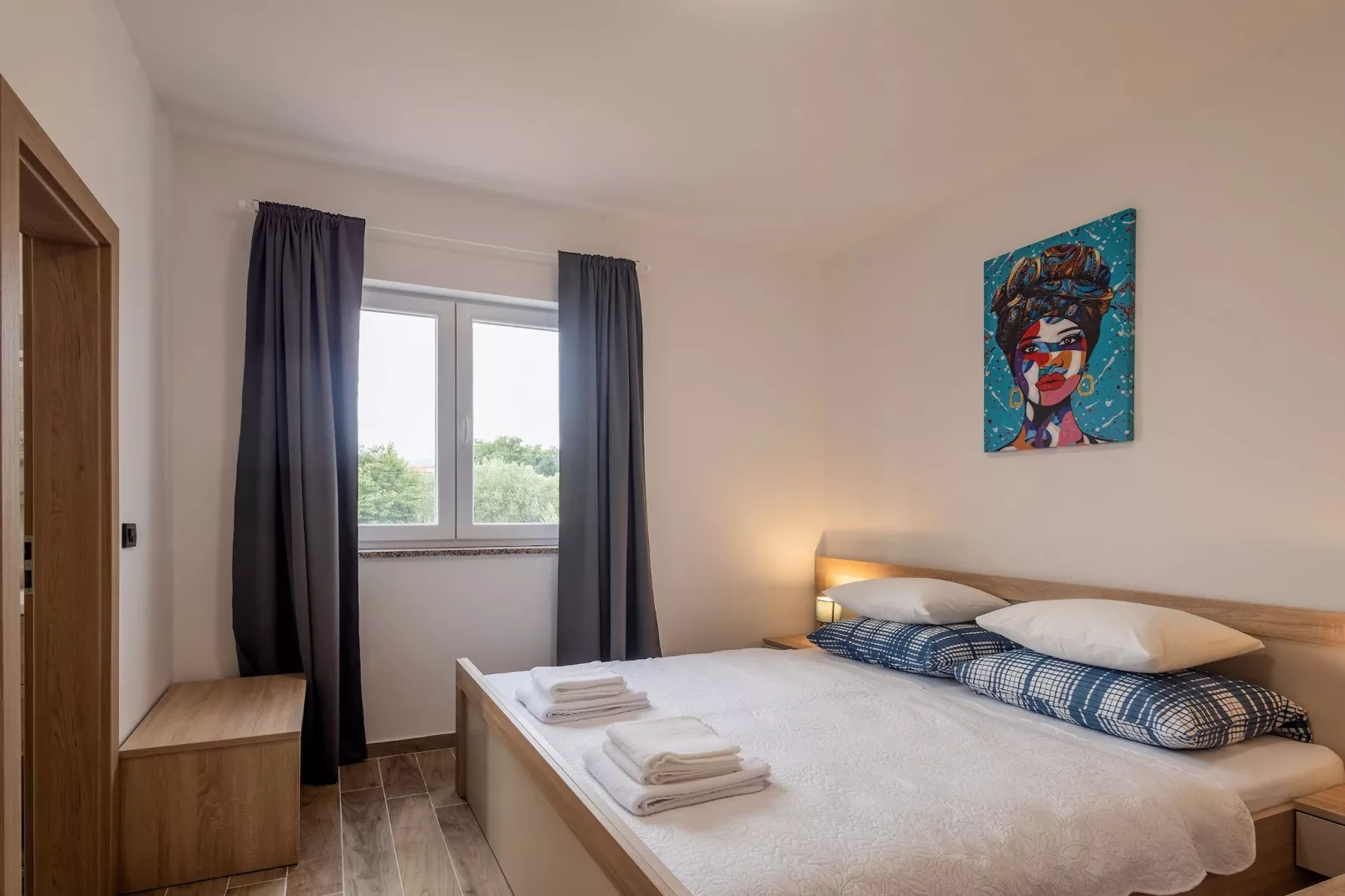Holiday Home Milutin 1 - Four Bedroom Holiday Home with Private Pool-Slaapkamer