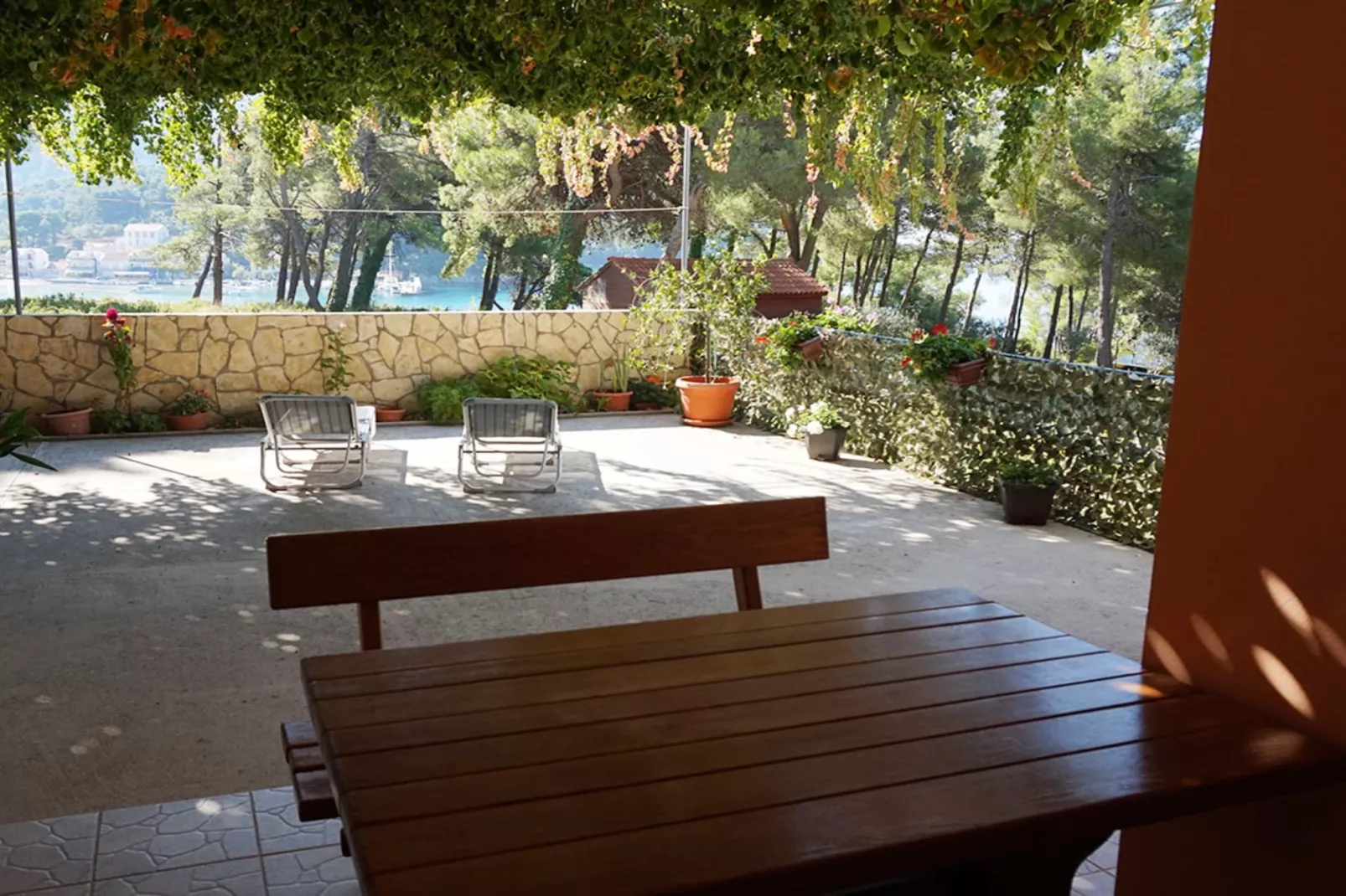 Beach House Žuljana - Two Bedroom Apartment with Terrace 2-Buitenlucht
