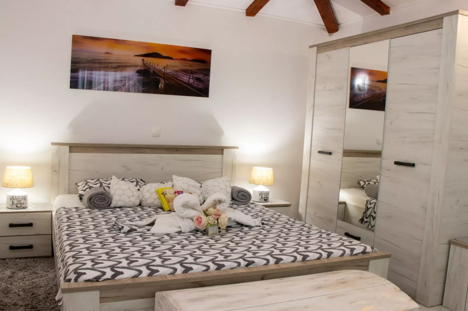 Authentic Dalmatian Treasure Homes - House Wood-Slaapkamer