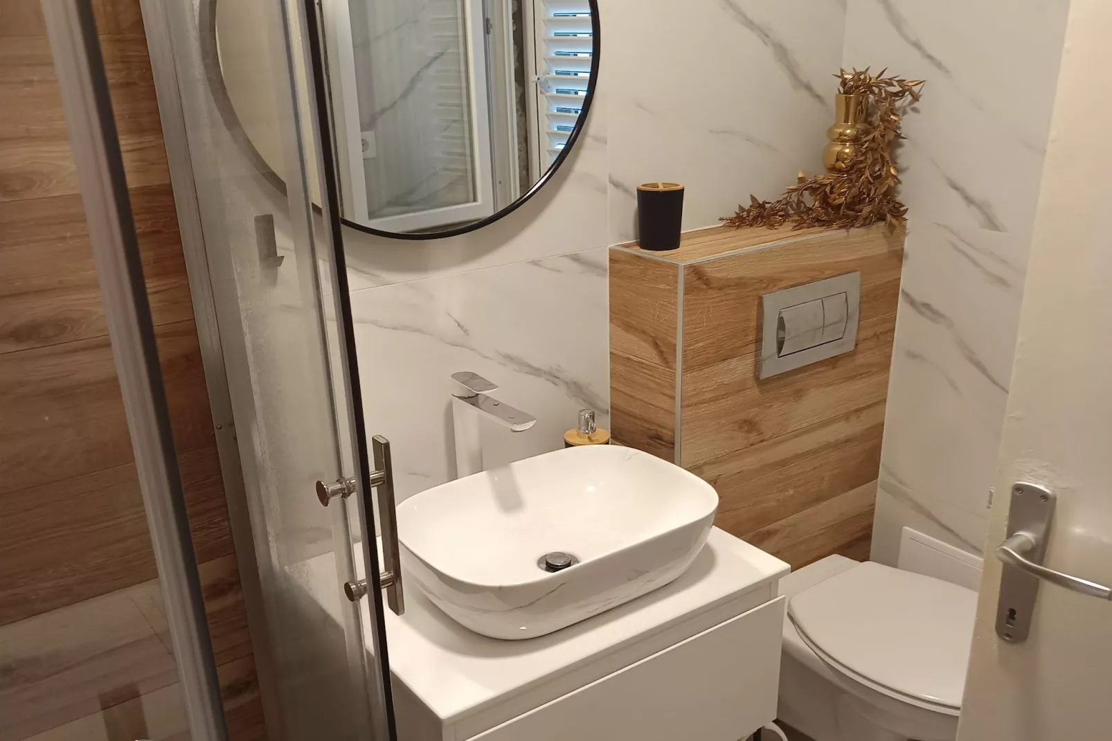 Apartment Analea - Two Bedroom Apartment-Badkamer