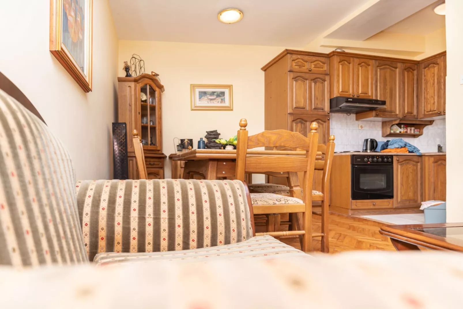 Casa Radha Bella - Two Bedroom Holiday Home-Woonkamer