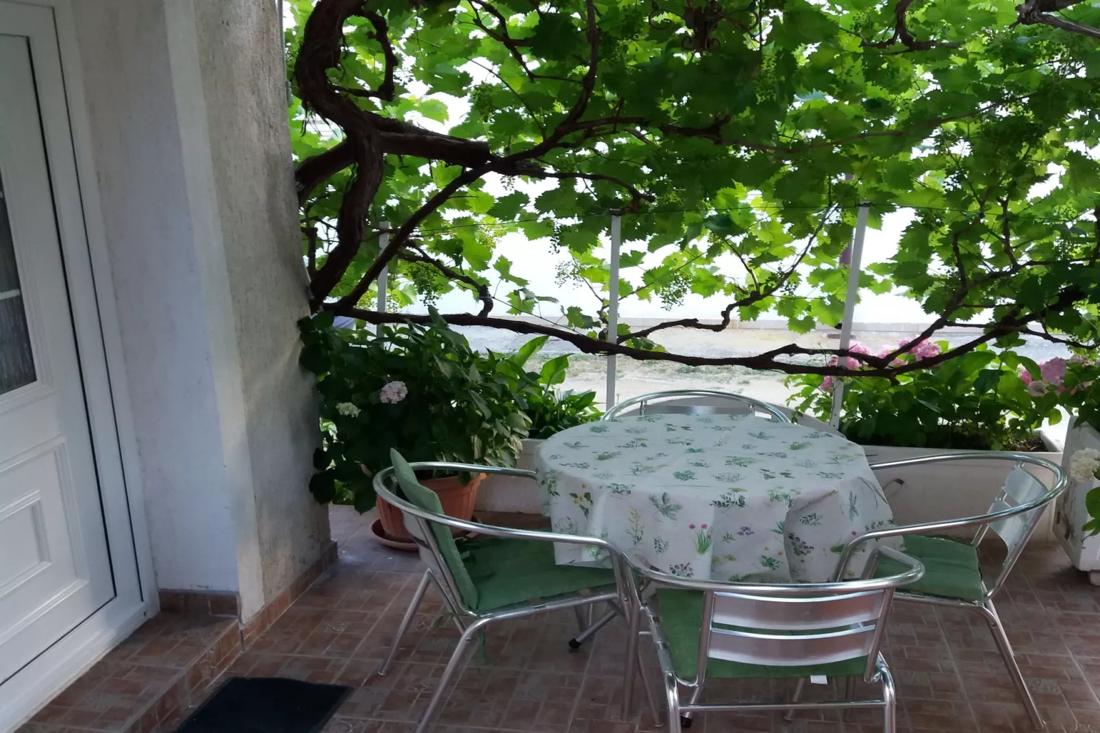Apartments Lavanda & More - One Bedroom Apartment with Shared Terrace-Buitenlucht