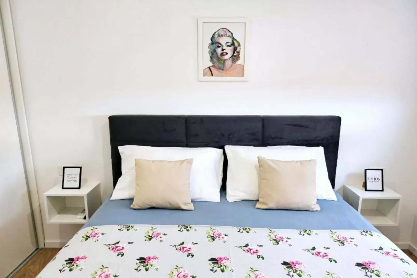 Villa Nika - Three Bedroom Villa with Private Pool-Slaapkamer