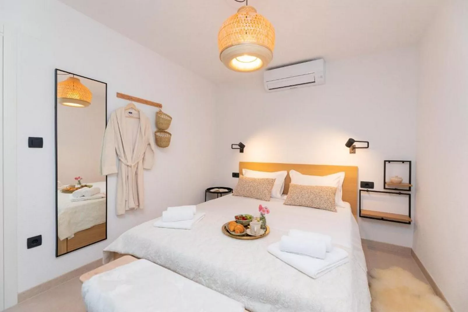 Villa ADRIANA - Two bedroom Villa with swimming pool-Slaapkamer