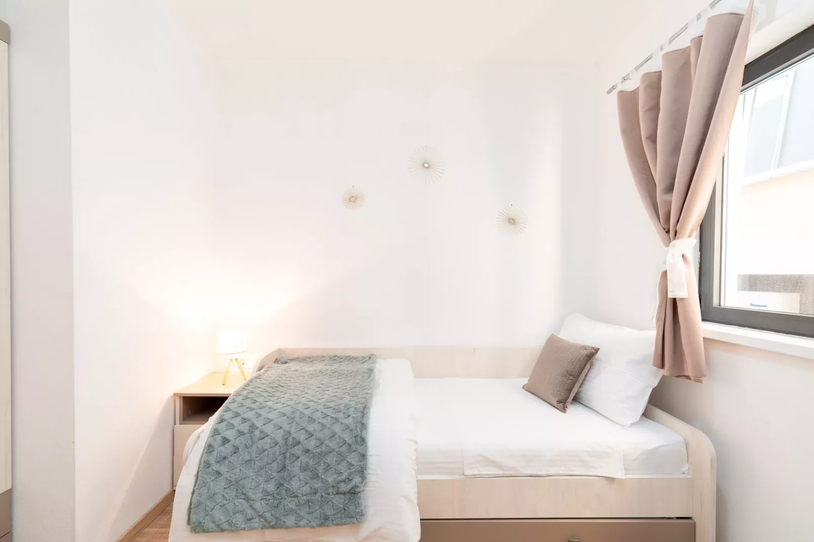 Apartments & Rooms Fisherman's Luck - Two-Bedroom Apartment with Terrace and Sea View-Slaapkamer
