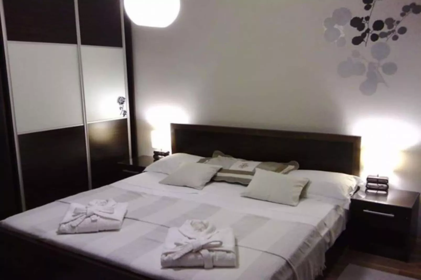Apartment Plaza - One Bedroom Apartment With Sea View-Slaapkamer