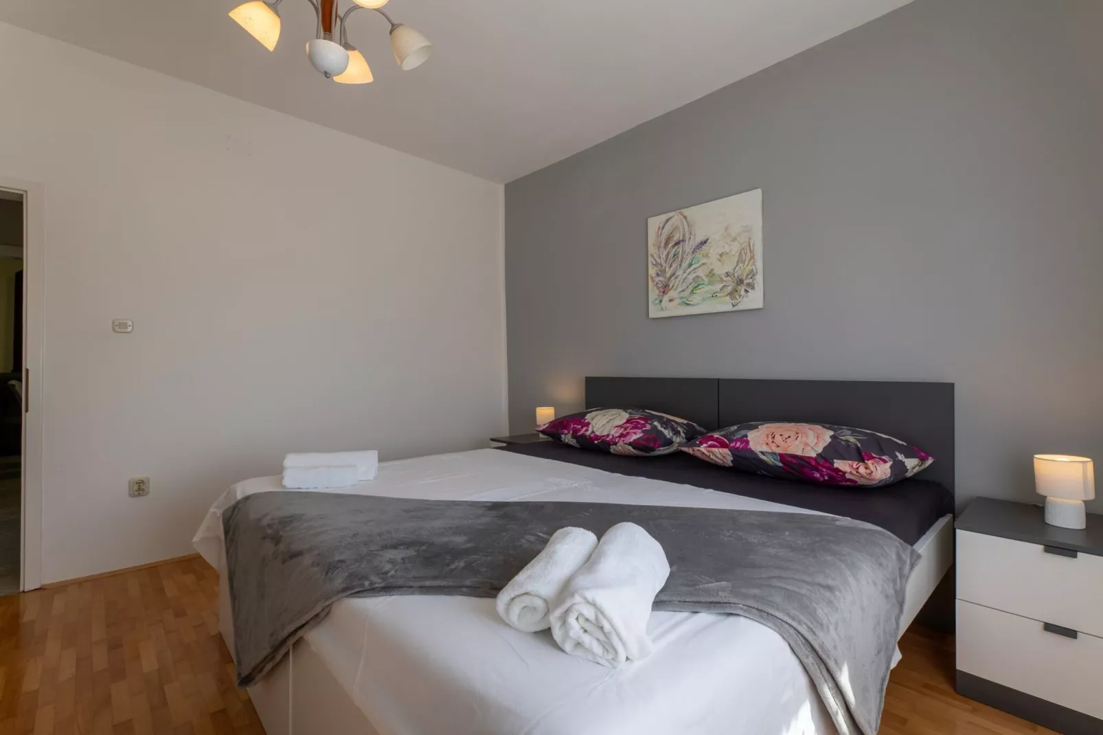Peaceful and Cozy Holiday Home near Imotski - Two Bedroom Holiday Home-Slaapkamer