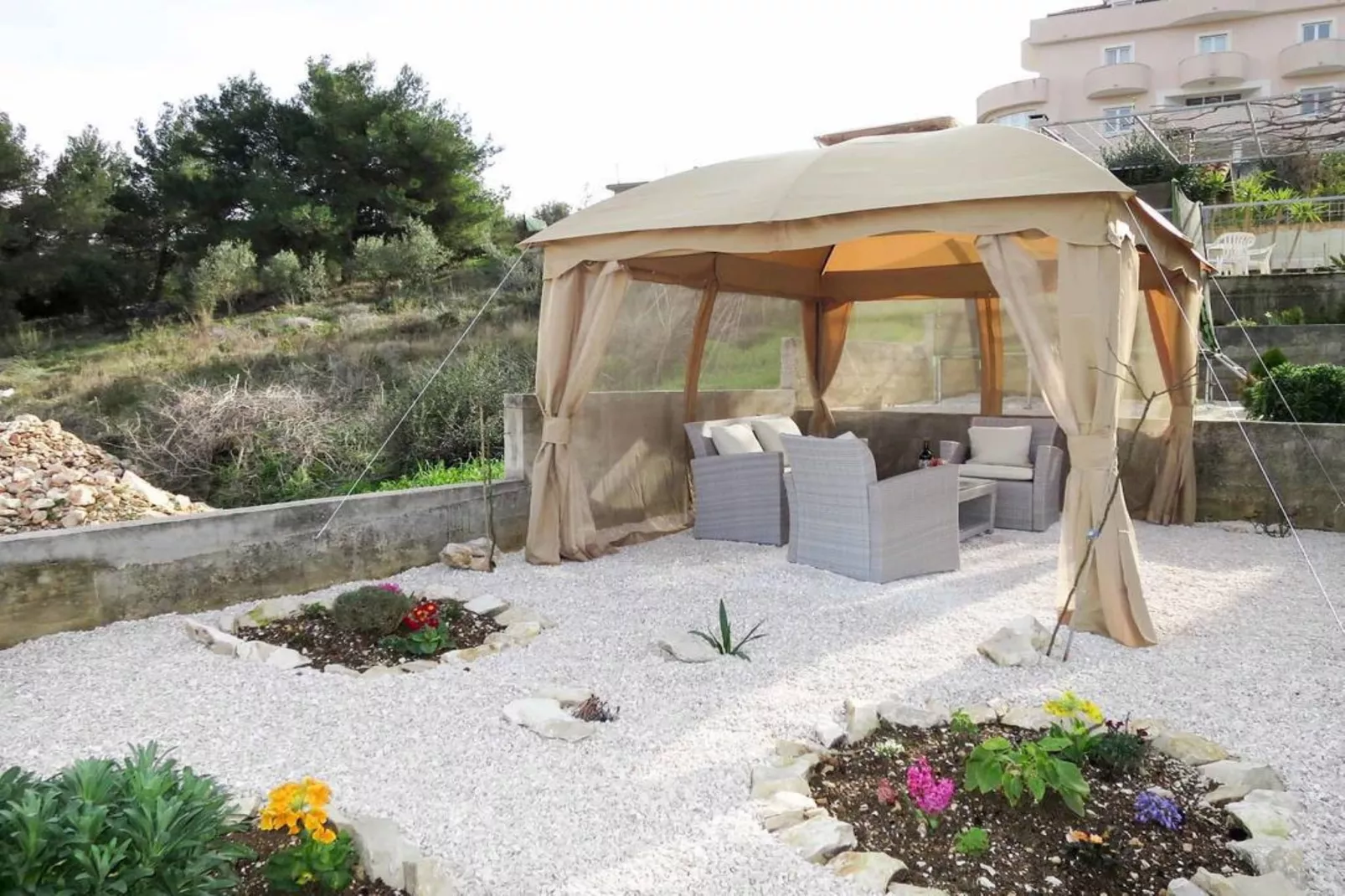 Sea-View Apartments with Pool, Terrace, and Outdoor Lounge in Scenic Čiovo Island - Comfort One Bedroom Apartment (Sollis III)-Buitenlucht