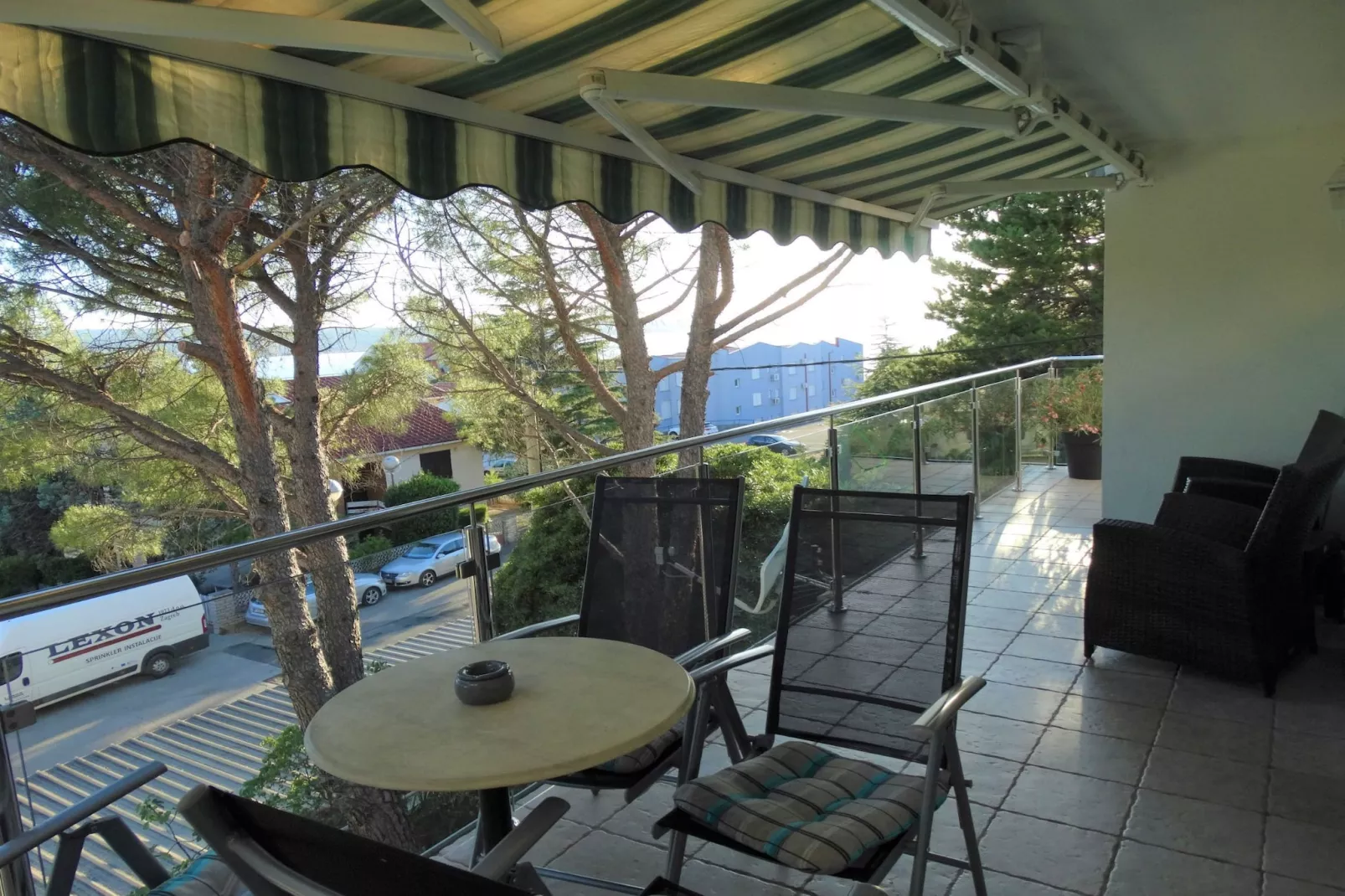 Selce Shorefront Apartment with Balcony and Sea View - Two Bedroom Apartment with Balcony and Sea View-Terrasbalkon