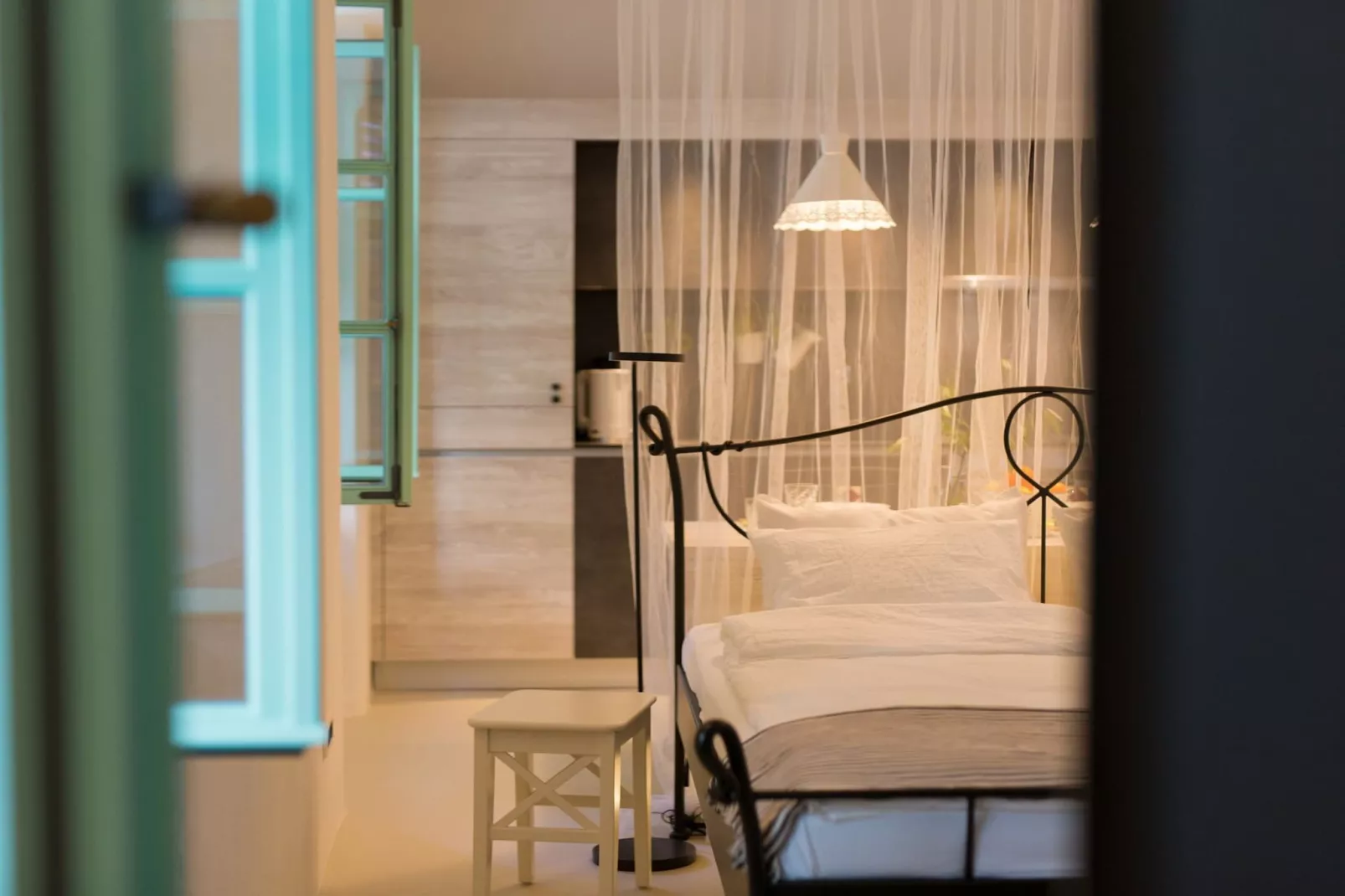 Vibrant and Elegant Downtown Krk Apartments - Classic Studio Apartment (owner 2)-Slaapkamer
