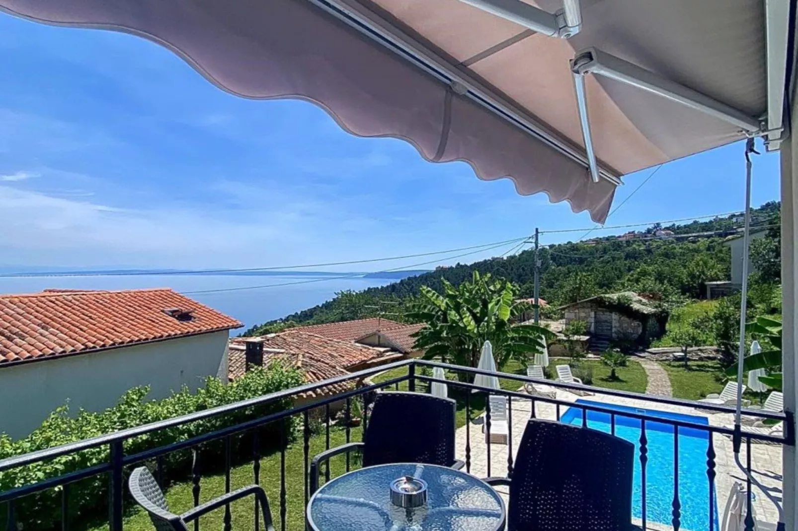 Luxury Lovran Apartments with Swimming Pool - Classic One Bedroom Apartment-Terrasbalkon