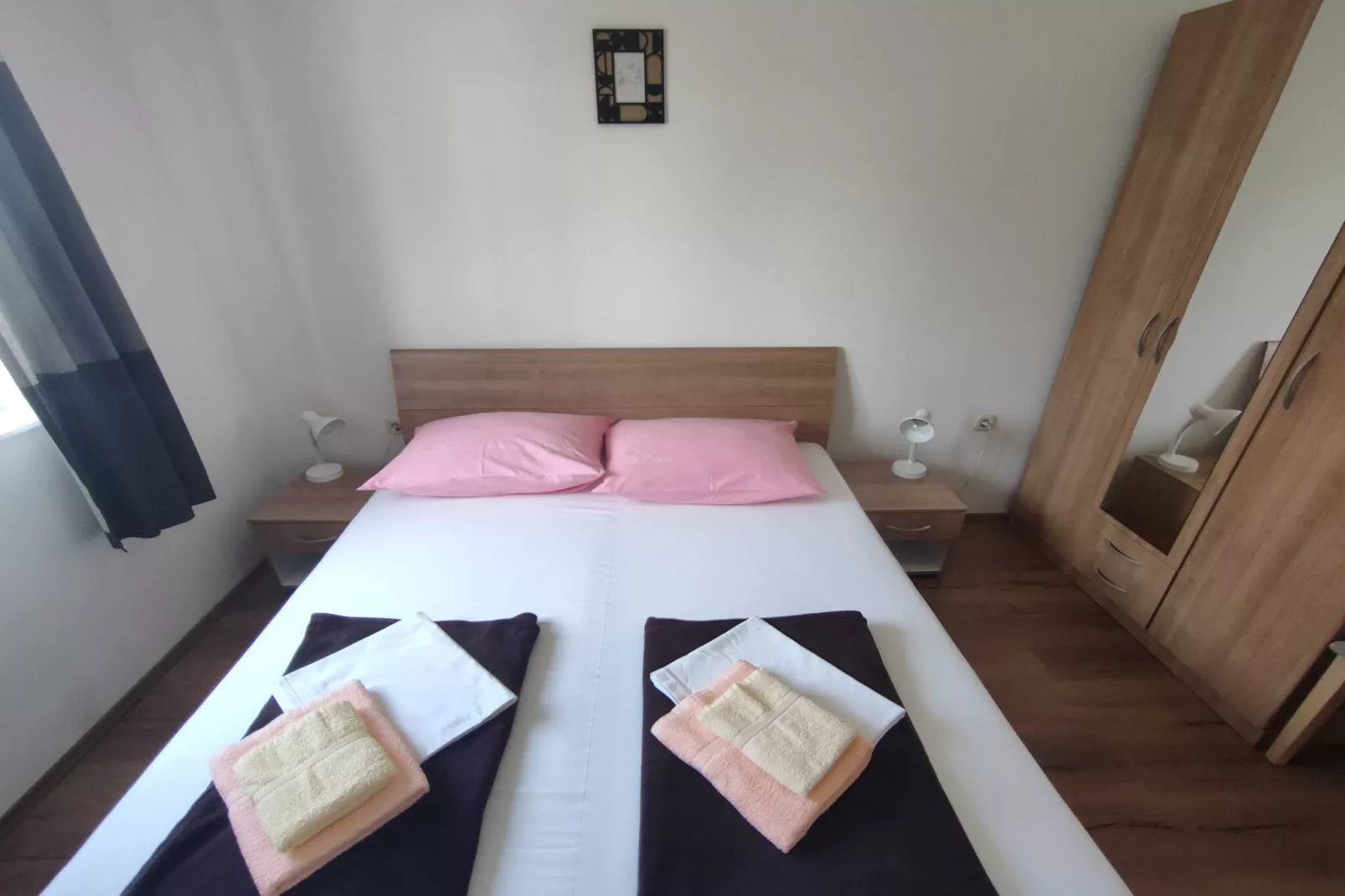 Apartments Krk with Sea View and Terrace - Classic Two Bedroom Apartment with Sea View ant Terrace (owner second floor)-Slaapkamer