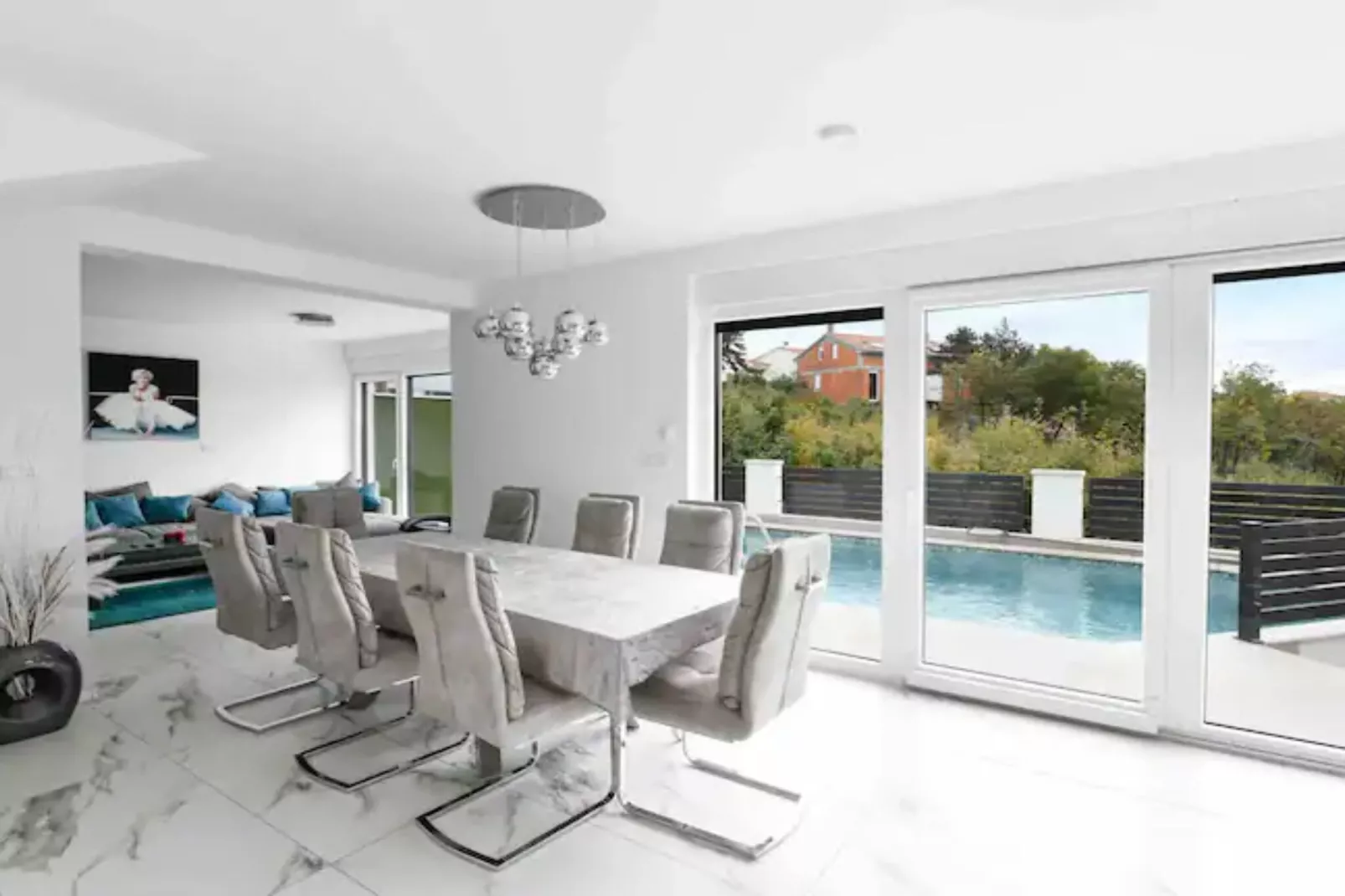 Villa Marylin Monroe - Four Bedroom Villa-Eetkamer
