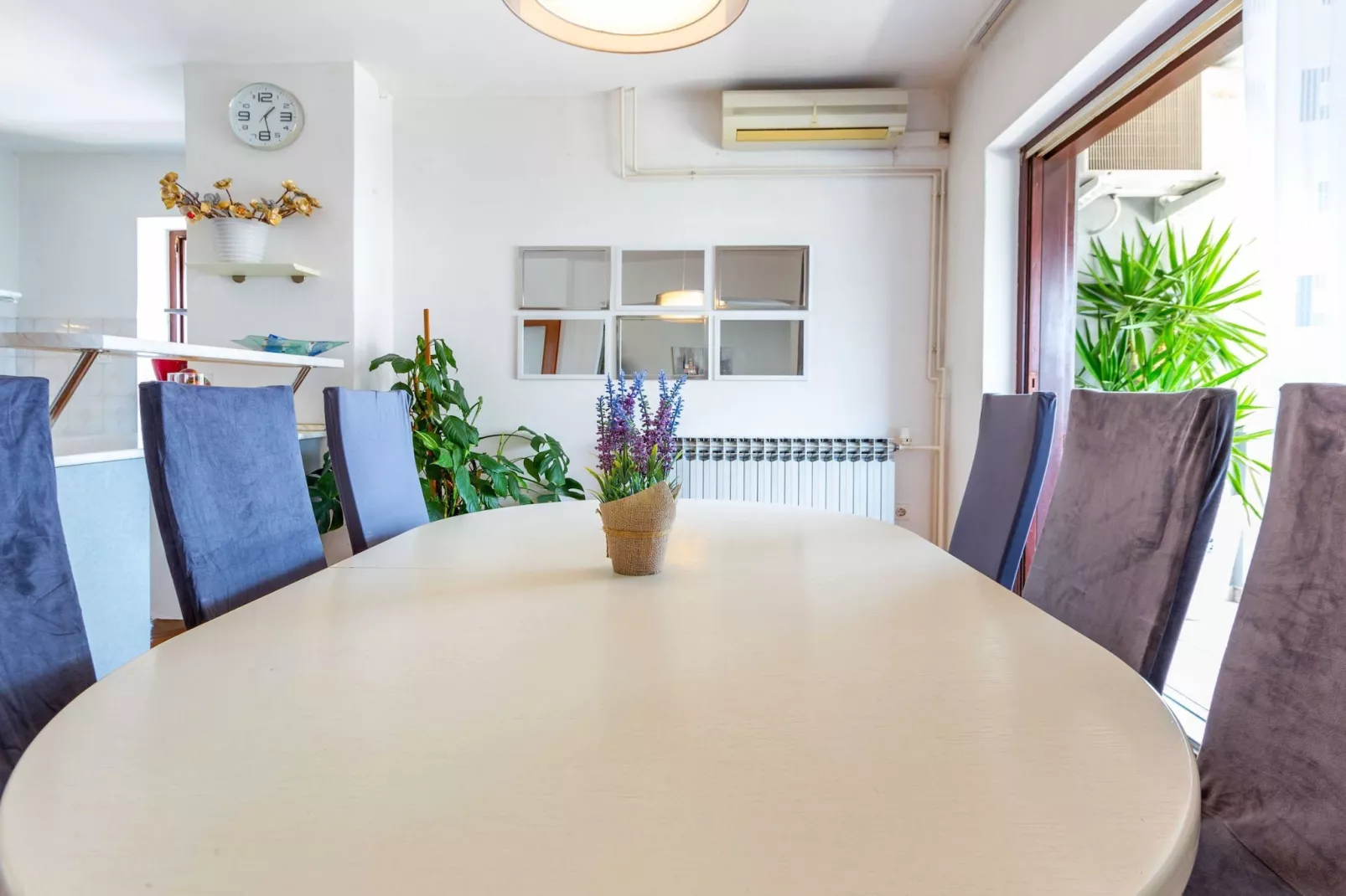 Zadar Lavish and Luxurious Apartment with Private Pool - Three Bedroom Apartment with Private Pool-Eetkamer