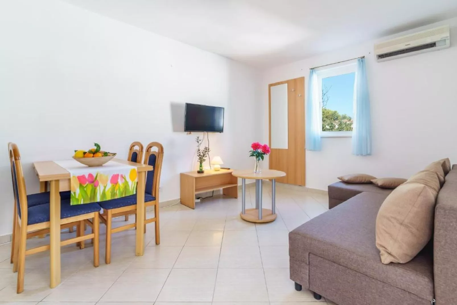 Lumbarda Resort Apartments - Comfort One Bedroom Apartment  H4-Woonkamer