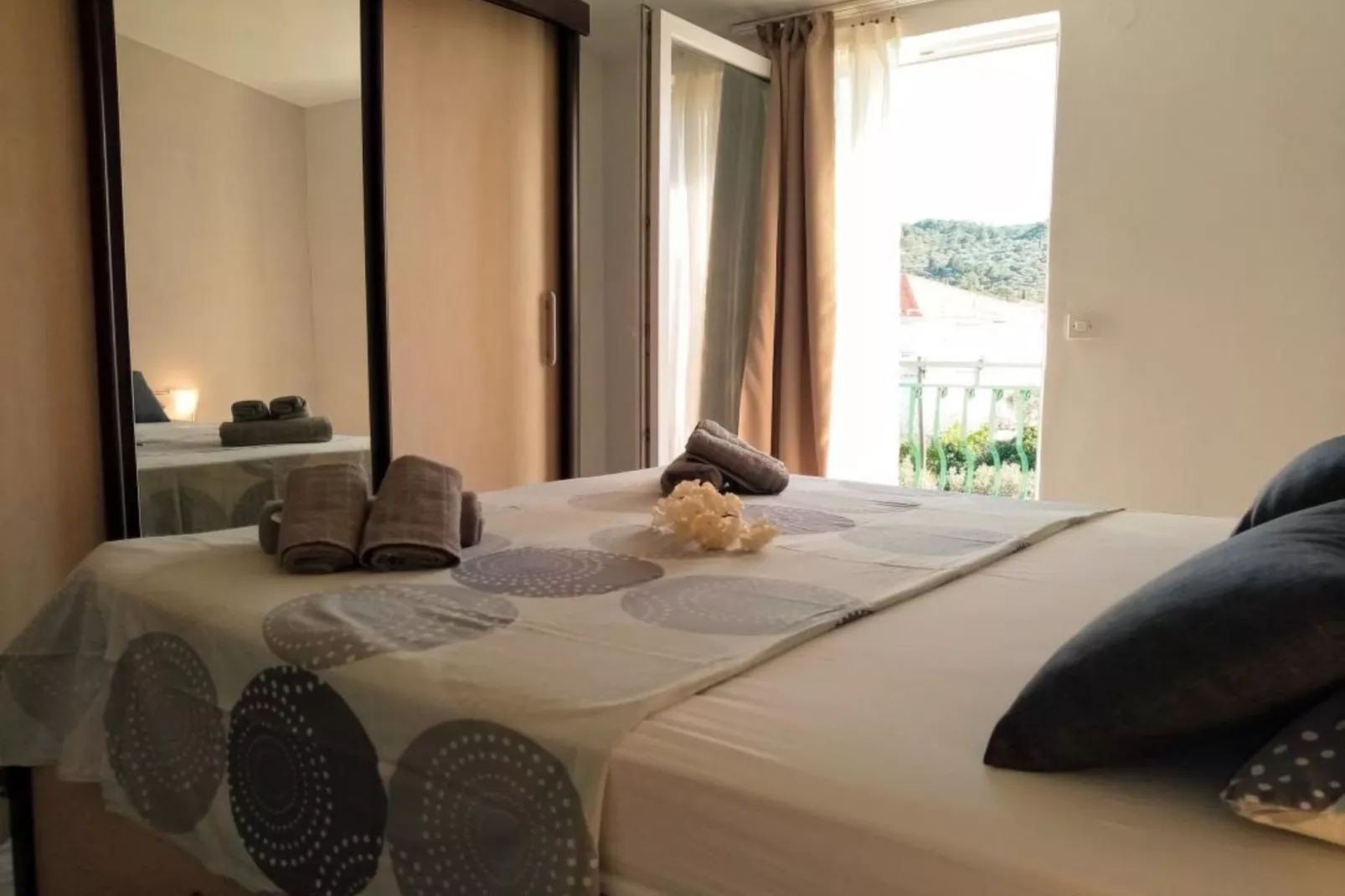 Apartments Silva - Superior Two Bedroom Apartment with Balcony and Sea View-Slaapkamer