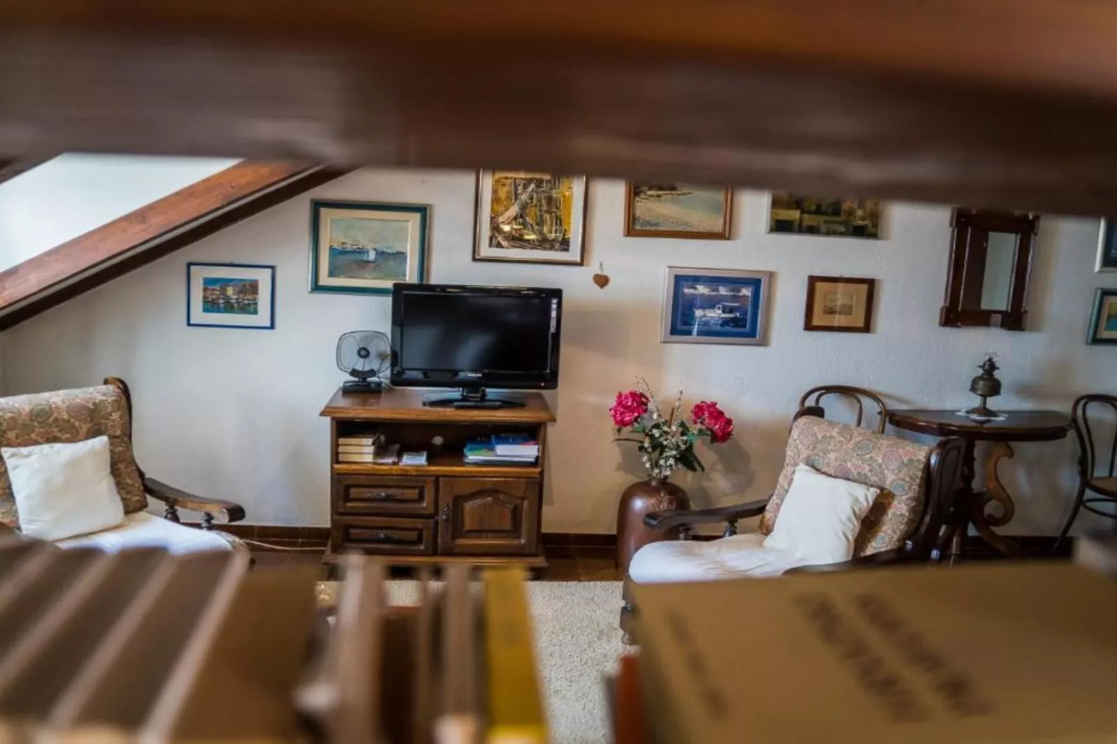 Stone House Seaside Retreat on Brač Island - Two Bedroom Apartment 2-Woonkamer