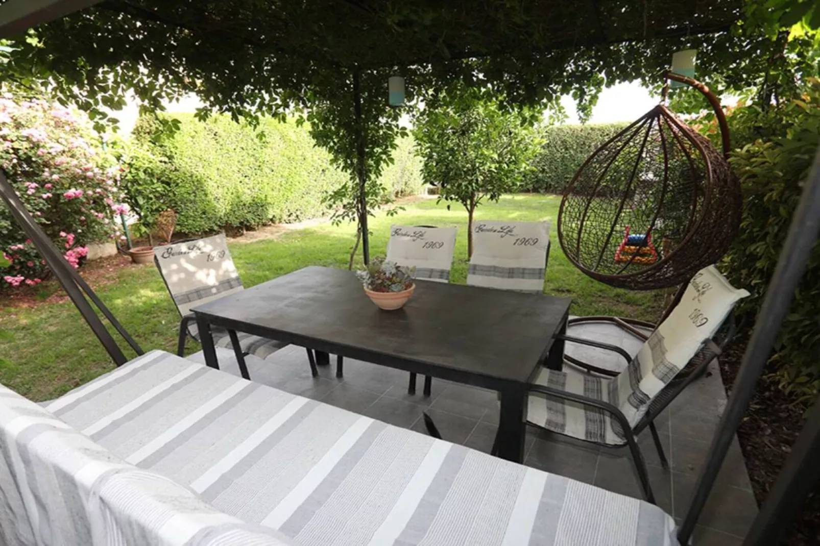 Garden Oasis - Kaštel Lukšić - One Bedroom Apartment with Balcony-Sfeer
