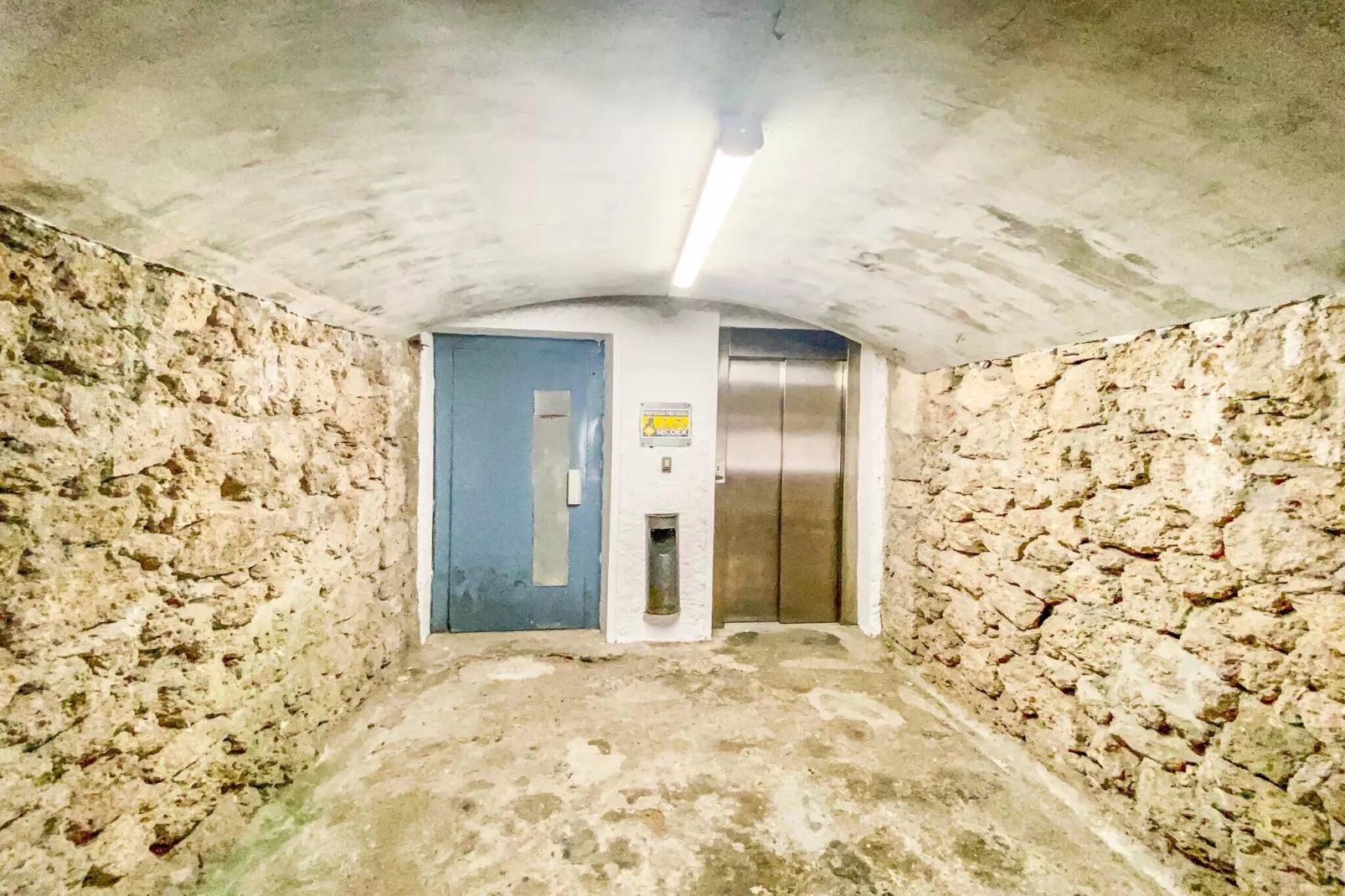 1009 Torre-Hal-ontvangst