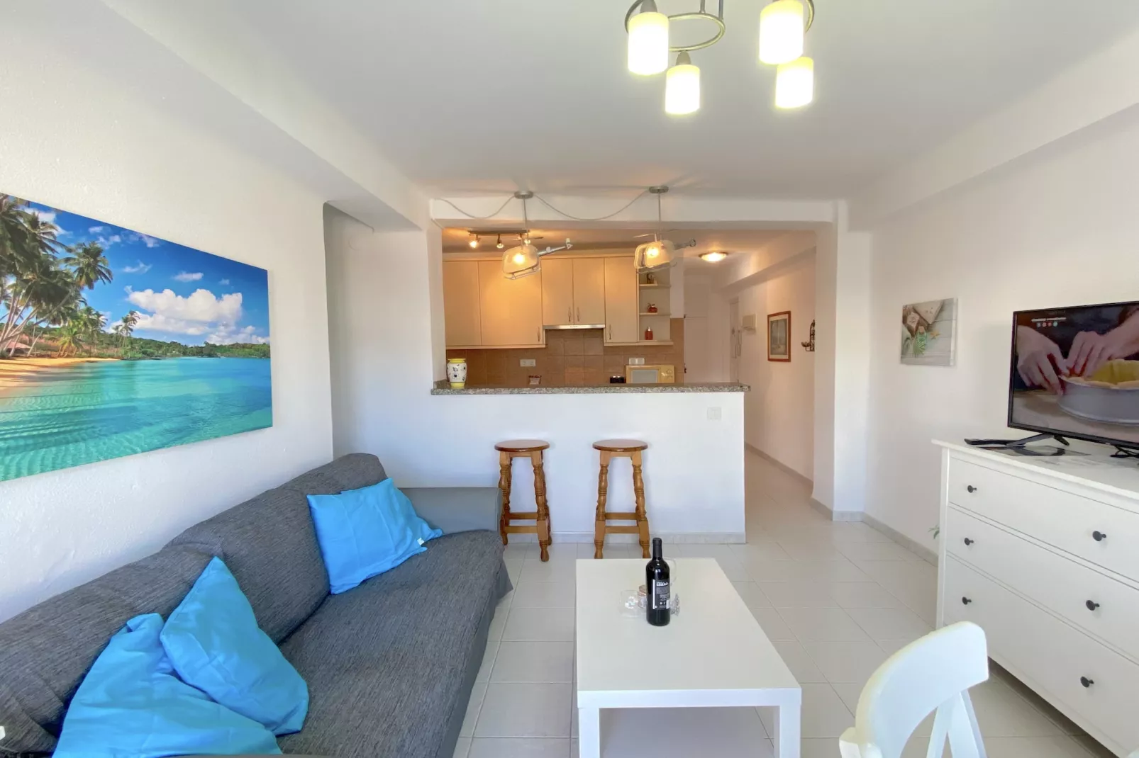 Coronado 116 Apartment by Casasol-Woonkamer