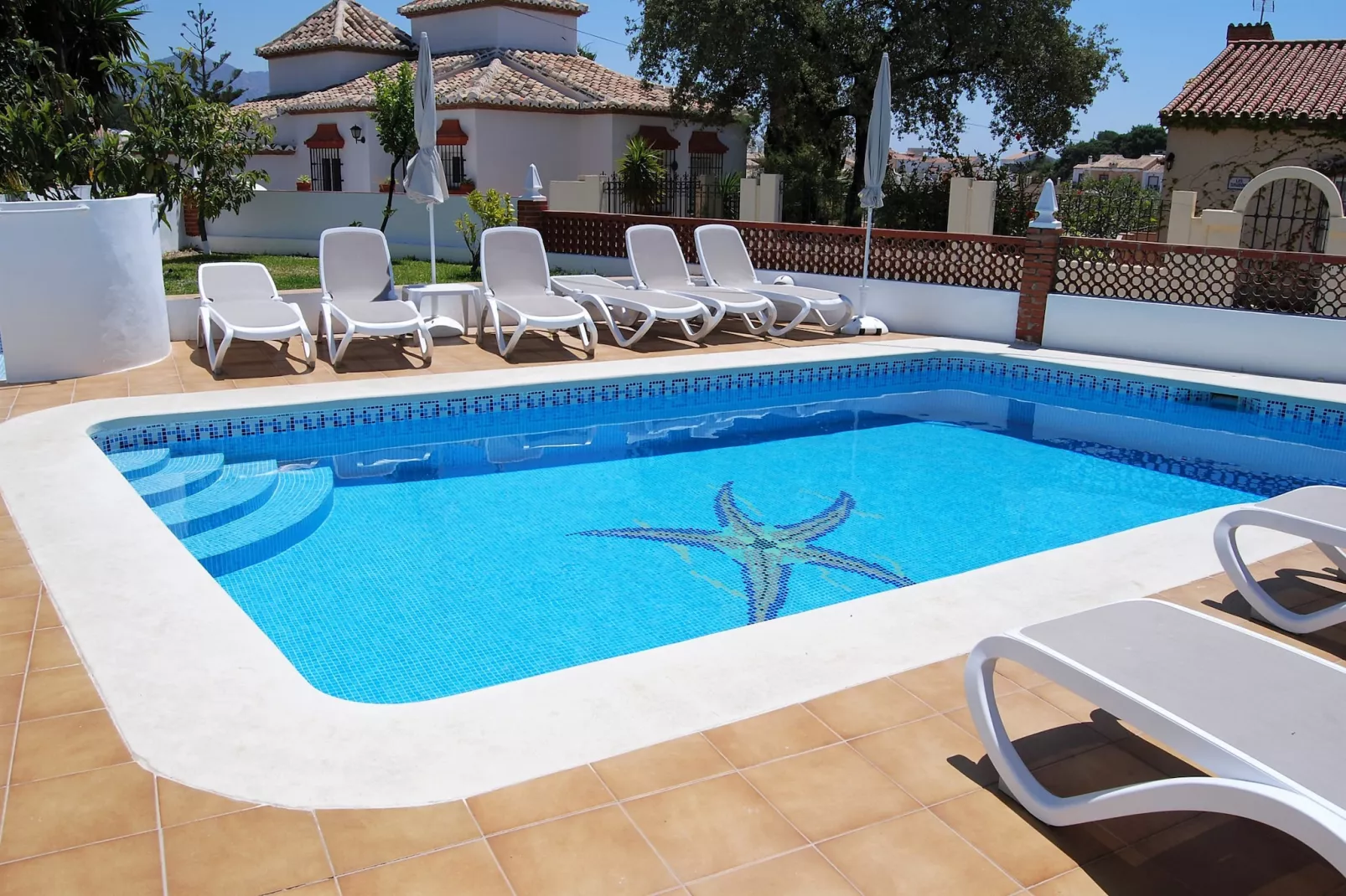Villa Sandra Top Floor Escape by Casasol-Zwembad