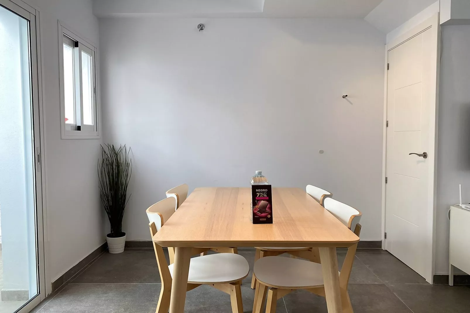 Casa Los Tejares by Casasol-Eetkamer