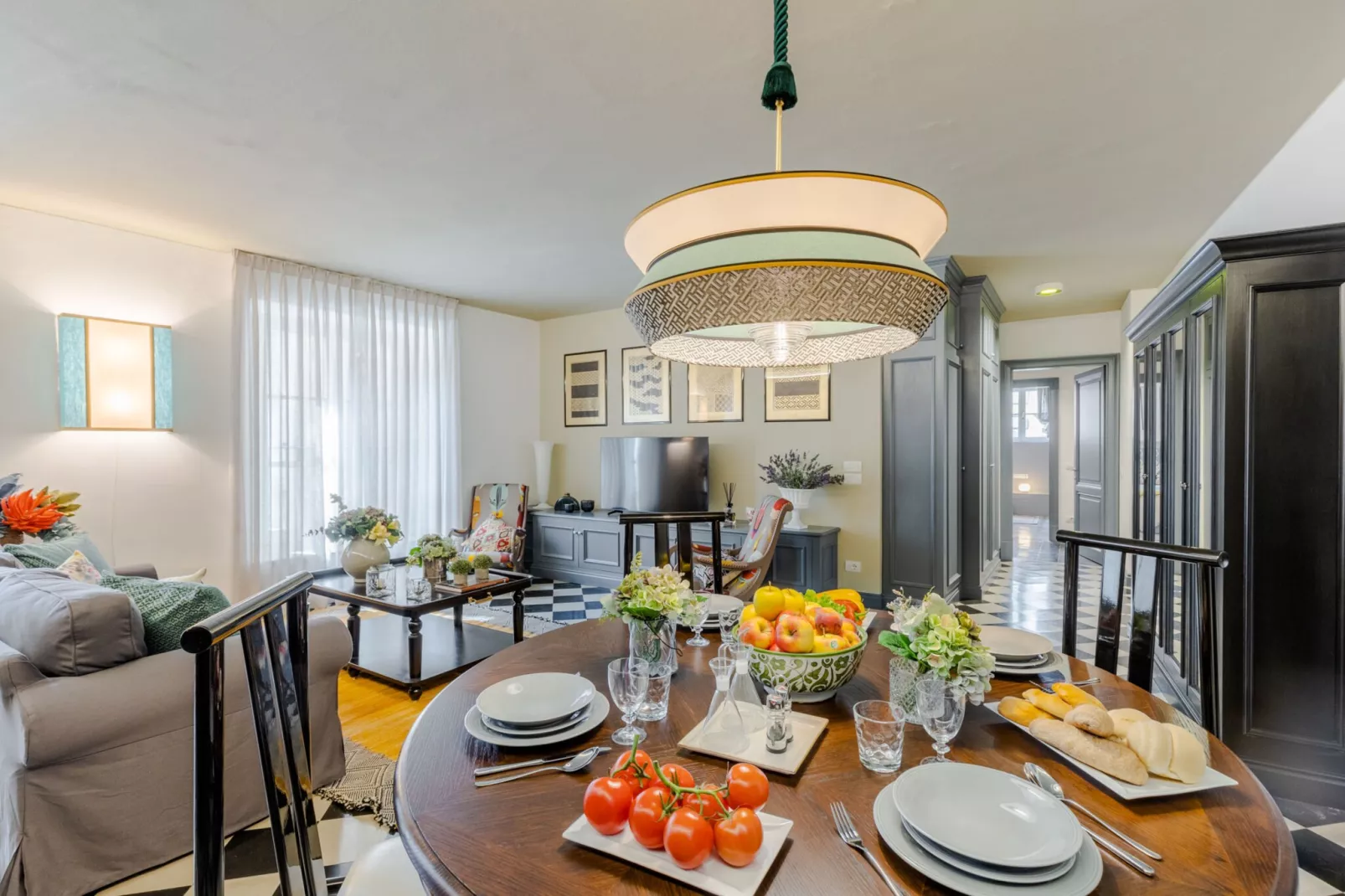 Gimber Tales, a First Floor Apartment-Niet-getagd