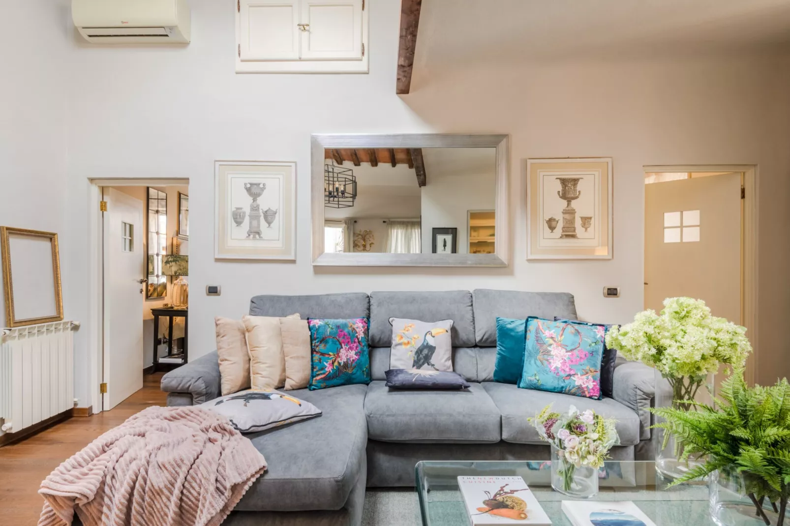 ClockTower Penthouse-Niet-getagd
