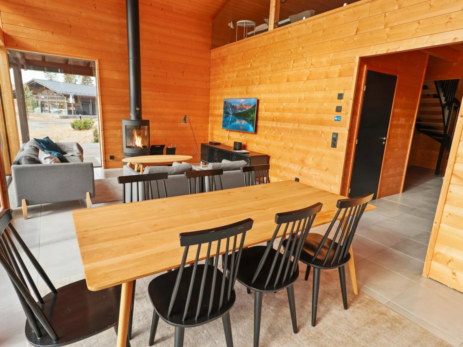 Eerikkilä huvila 132-Binnen