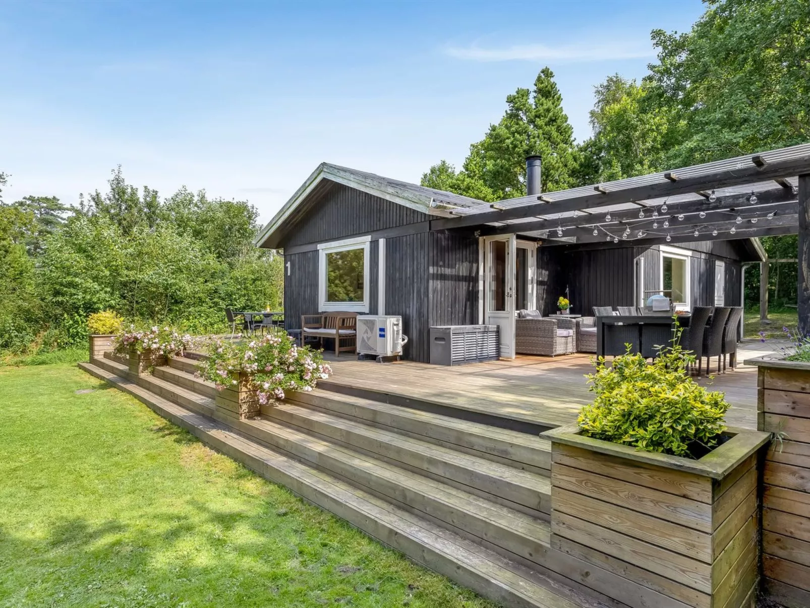 "Eine" -  from the sea-Buiten