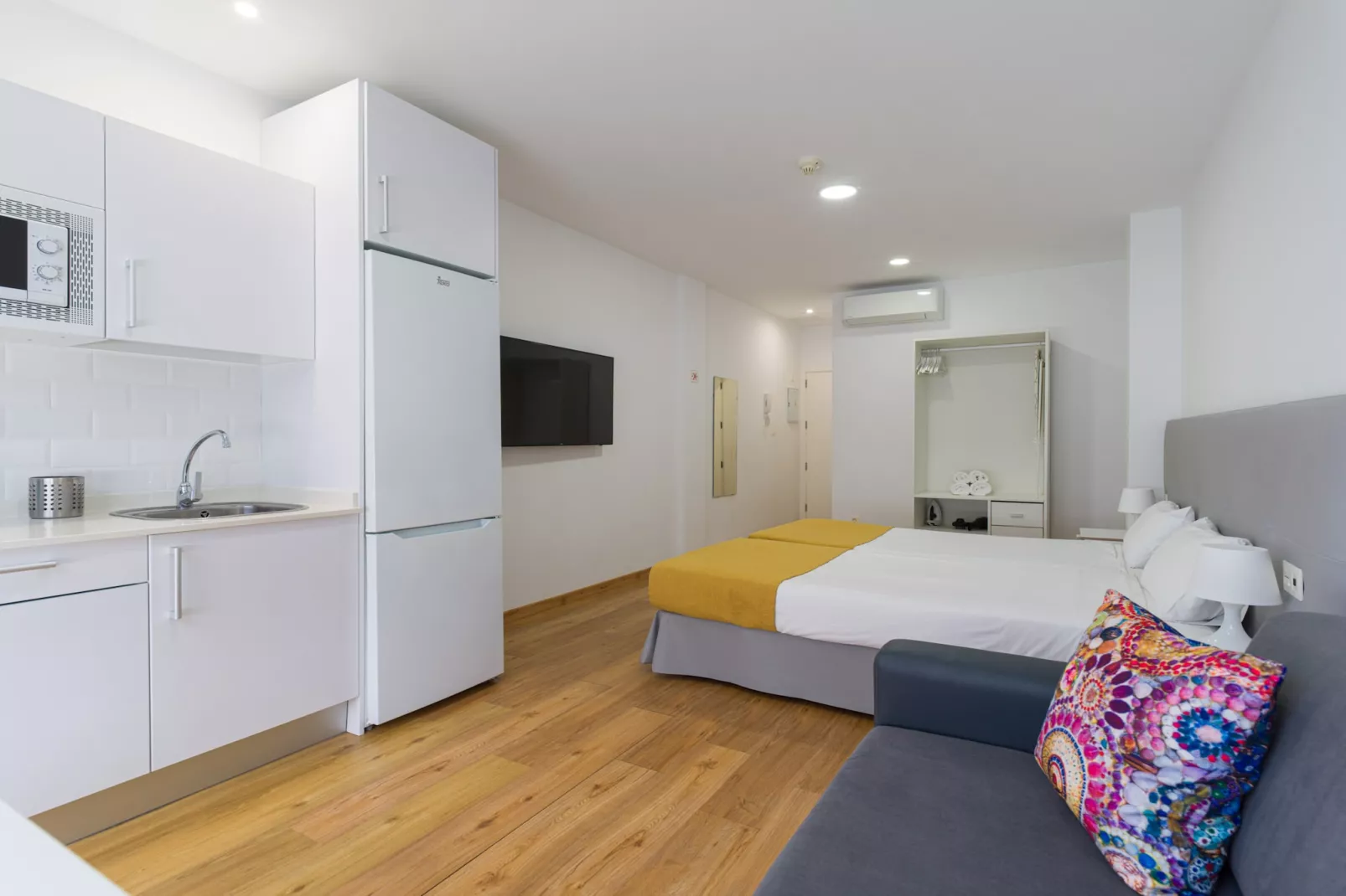 OK Las Canteras 5A by CanariasGetaway-Keuken