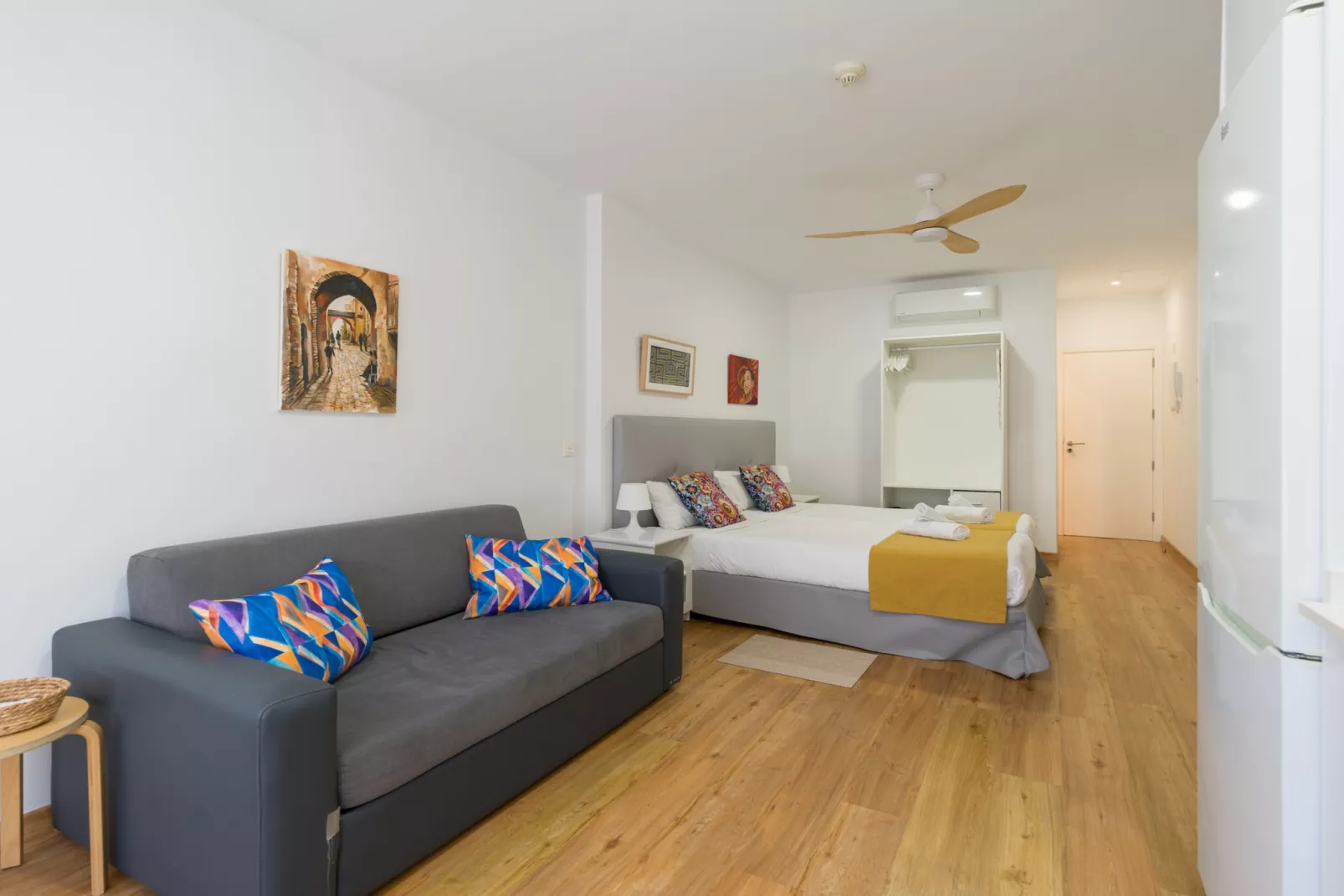 OK Las Canteras 5B by CanariasGetaway-Woonkamer