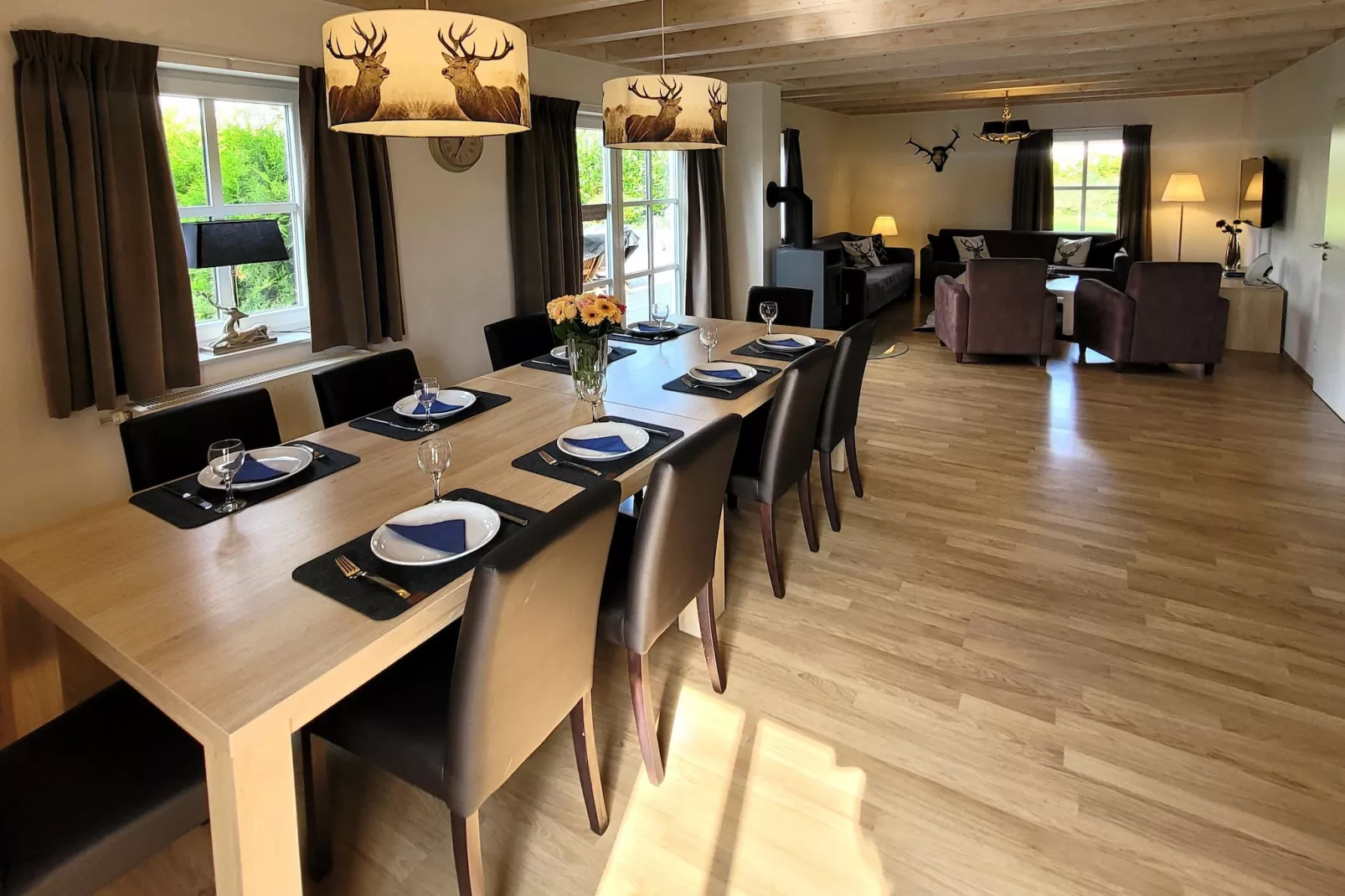 4 SZ/ 8P  - Winterberg Chalet 21096-Eetkamer