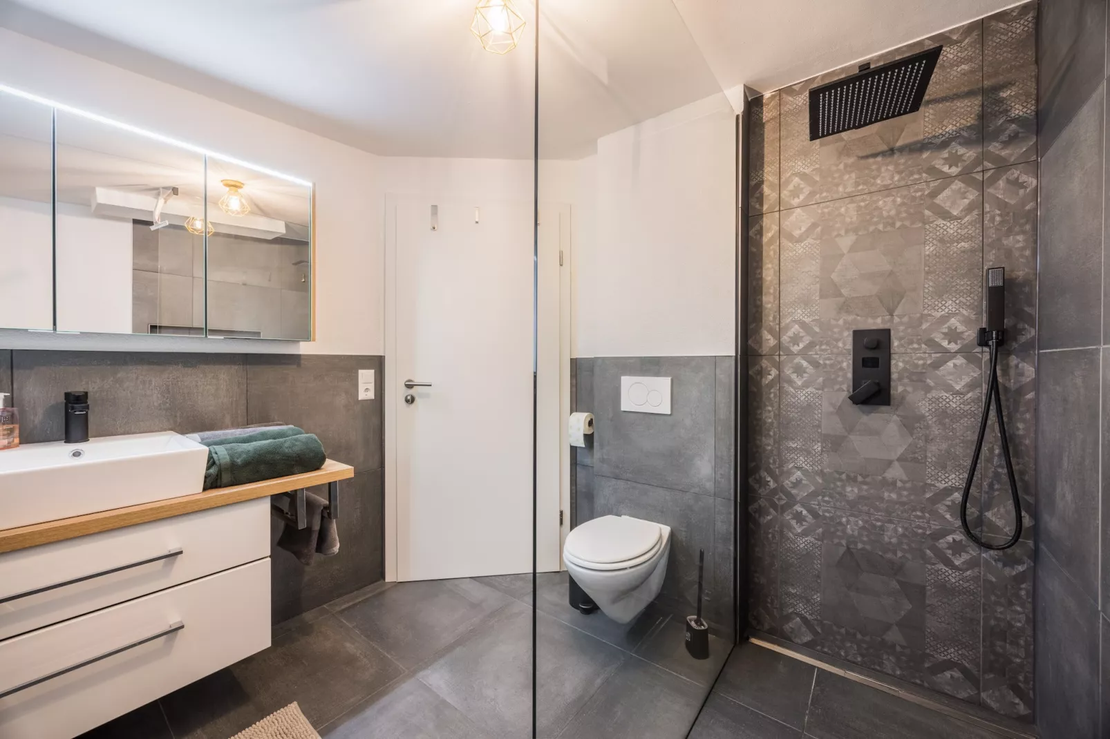 AlpenNest Appartement-Badkamer