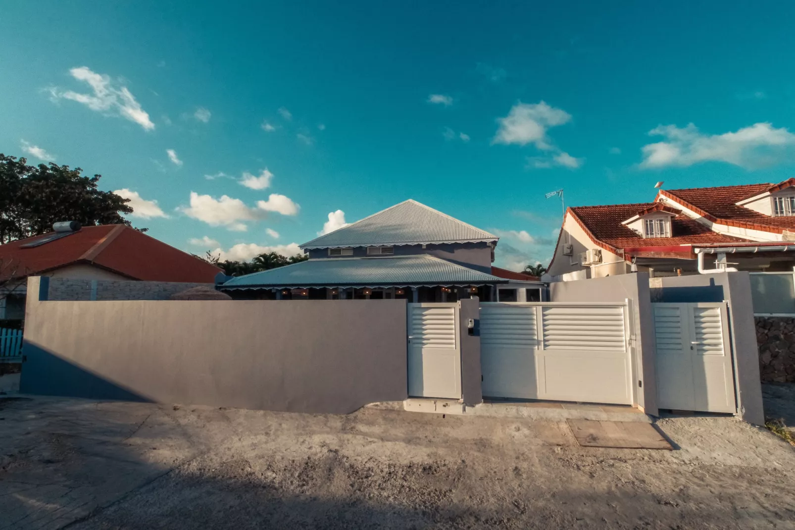Villa L'Or de Belfond - Piscine & Plage à Pied-Hal-ontvangst