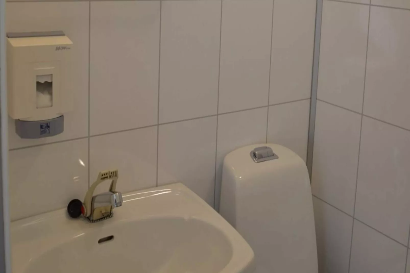 Økonomiske værelser på motellet-Binnen