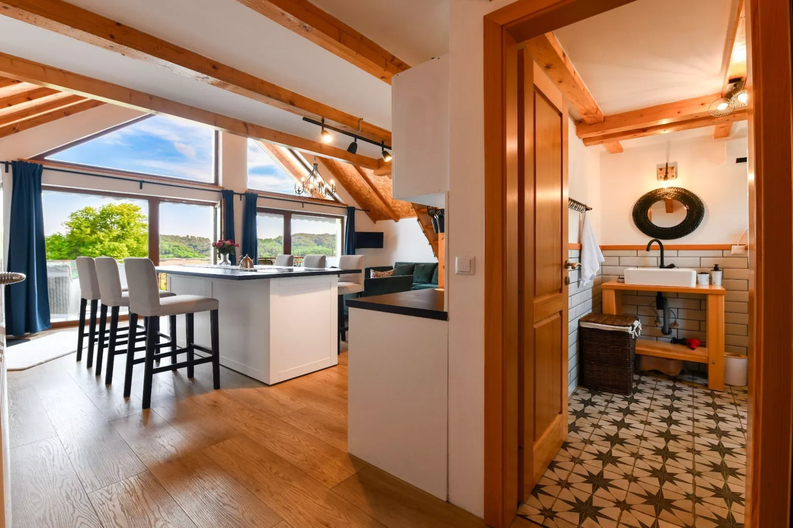 Plivanje u zalazak sunca - Three Bedroom House-Woonkamer