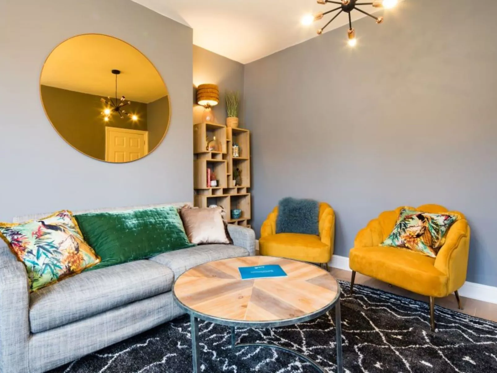 Lenna Gdns 2 Bed-Binnen