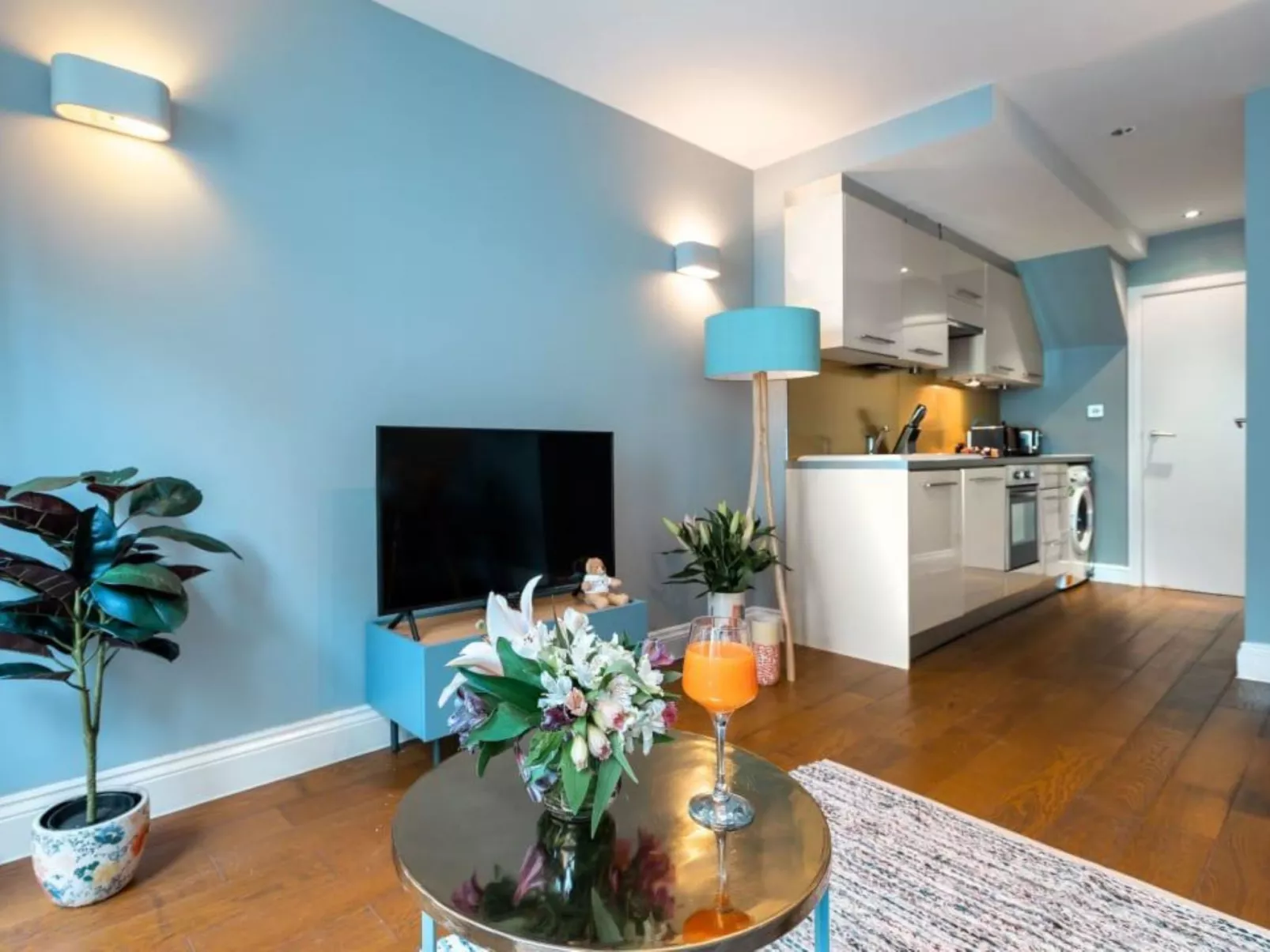 Lenna Gdns 1 Bed-Binnen