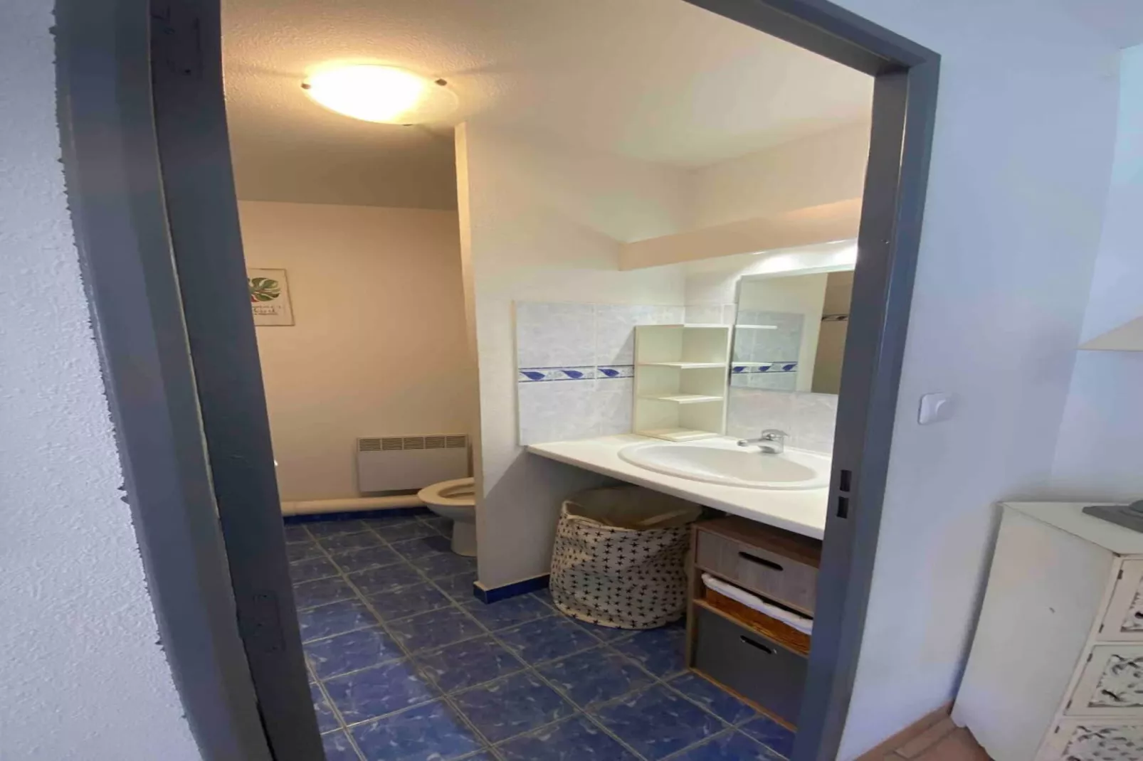 77 T2 Piscine Terras-Badkamer